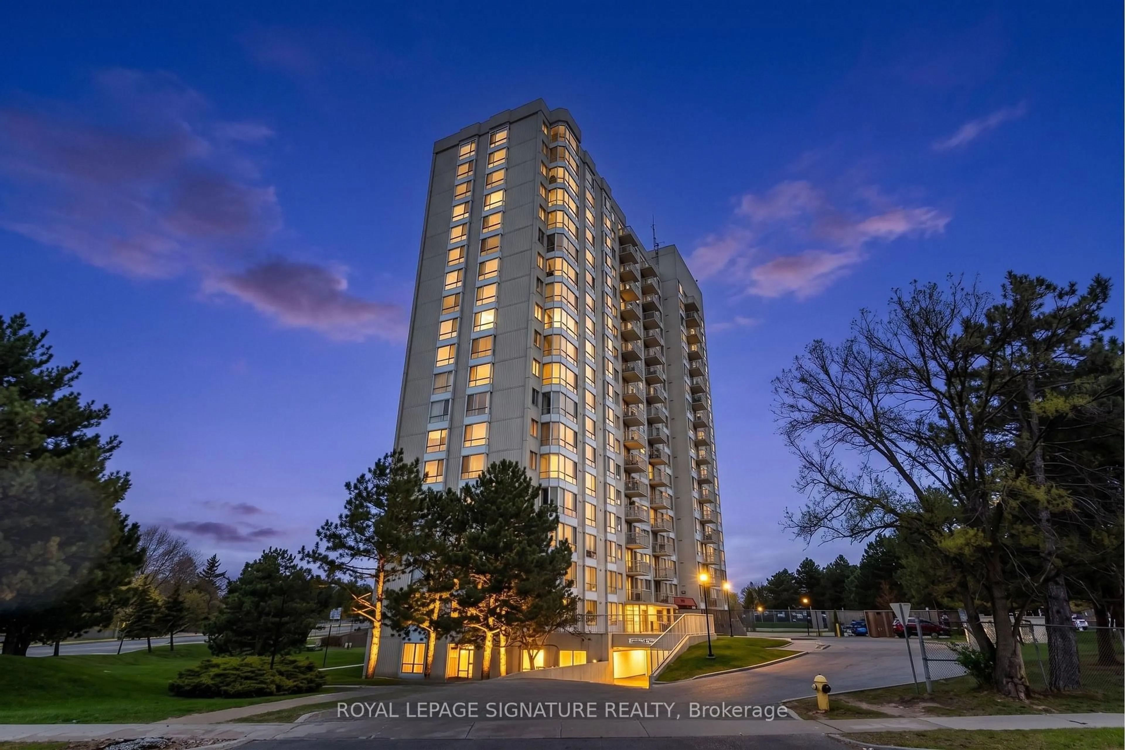 Unknown for 3390 Weston Rd #2304, Toronto Ontario M9M 2X3