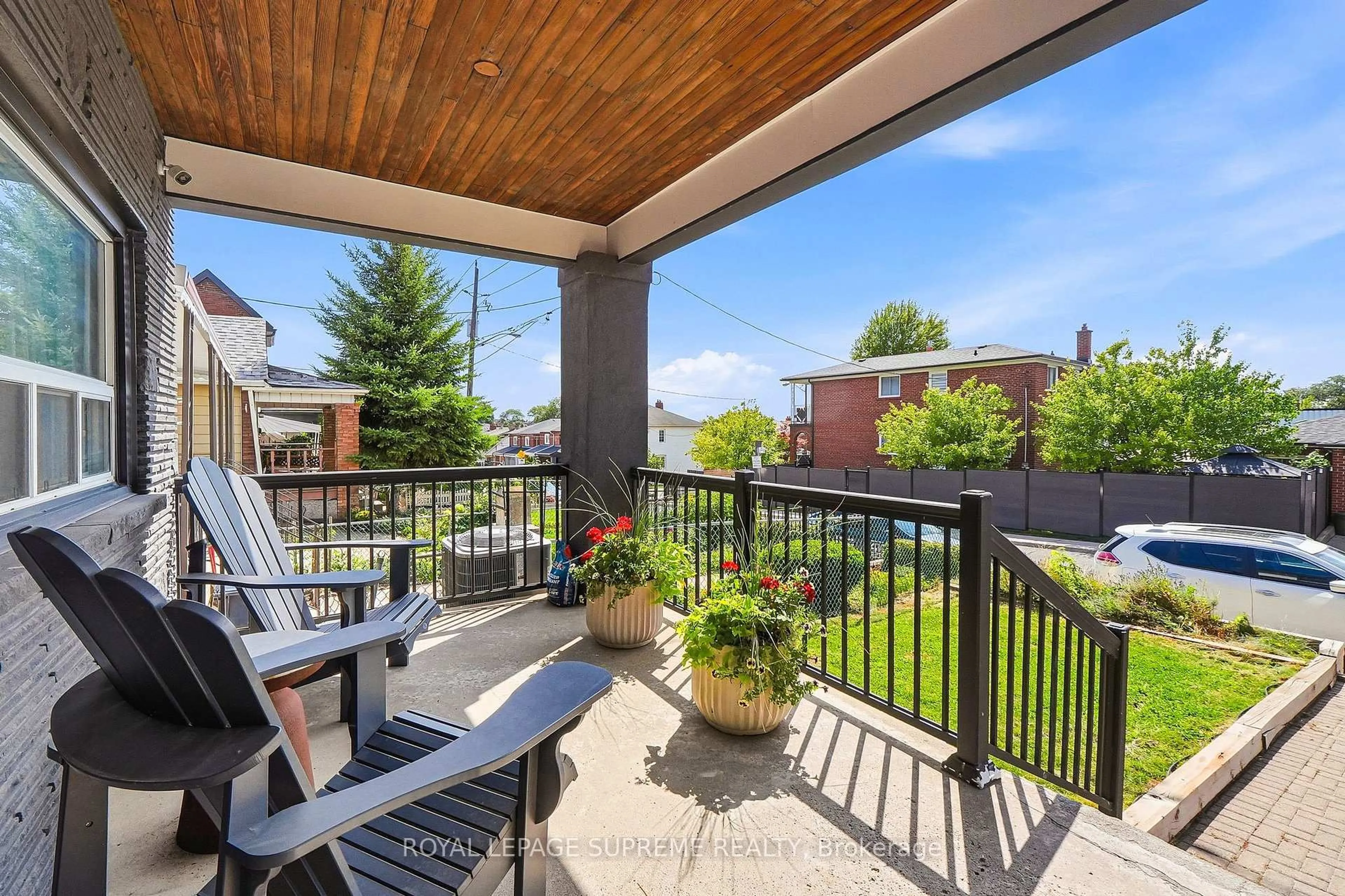 Patio, unknown for 395 McRoberts Ave, Toronto Ontario M6E 4R1