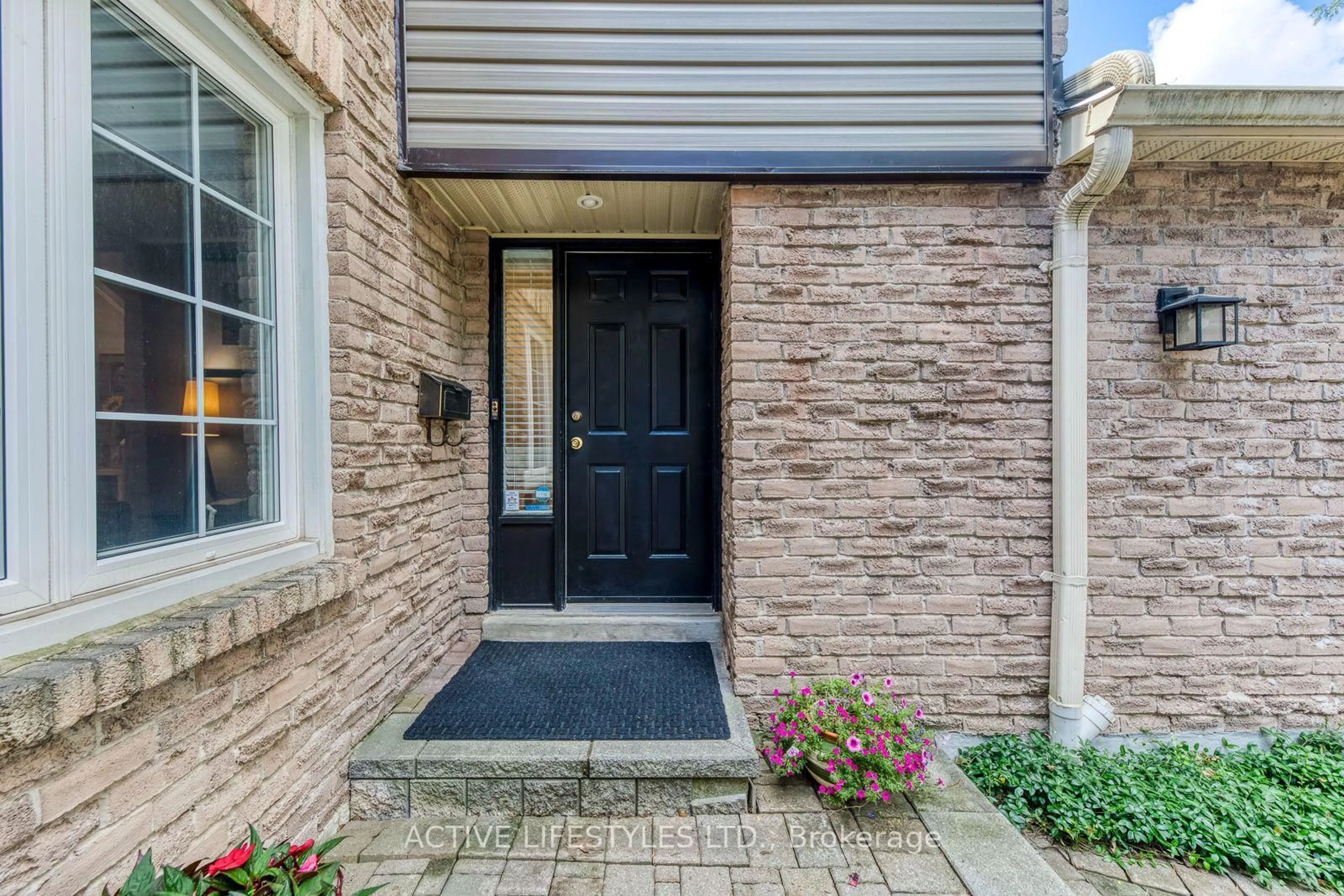 Unknown for 2766 Folkway Dr #23, Mississauga Ontario L5L 3M3