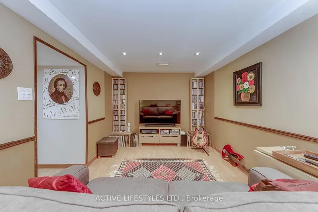 2766 Folkway Dr #23, Mississauga 5