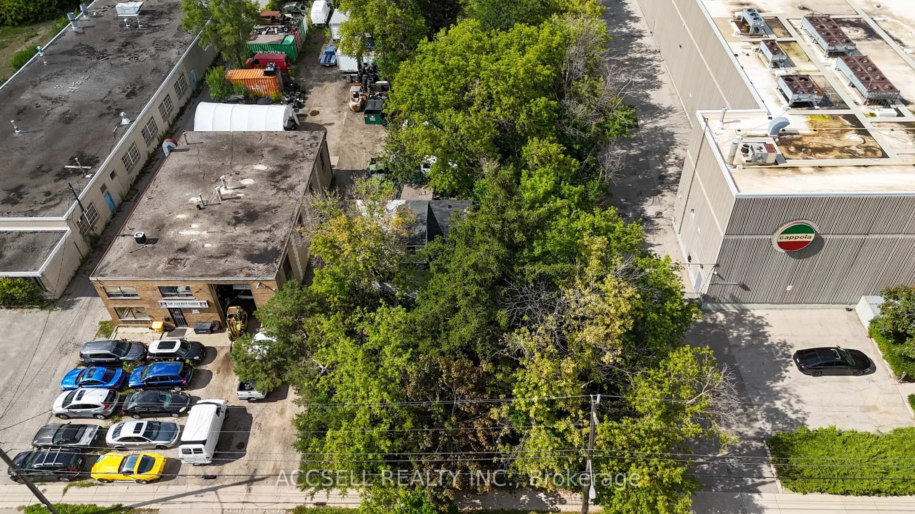 A pic from outside/outdoor area/front of a property/back of a property/a pic from drone, street for 100 Cartwright Ave, Toronto Ontario M6A 1V2