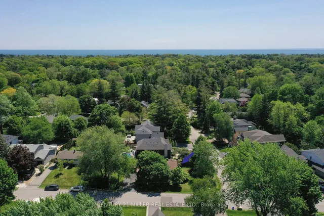 1304 Avon Cres, Oakville 2