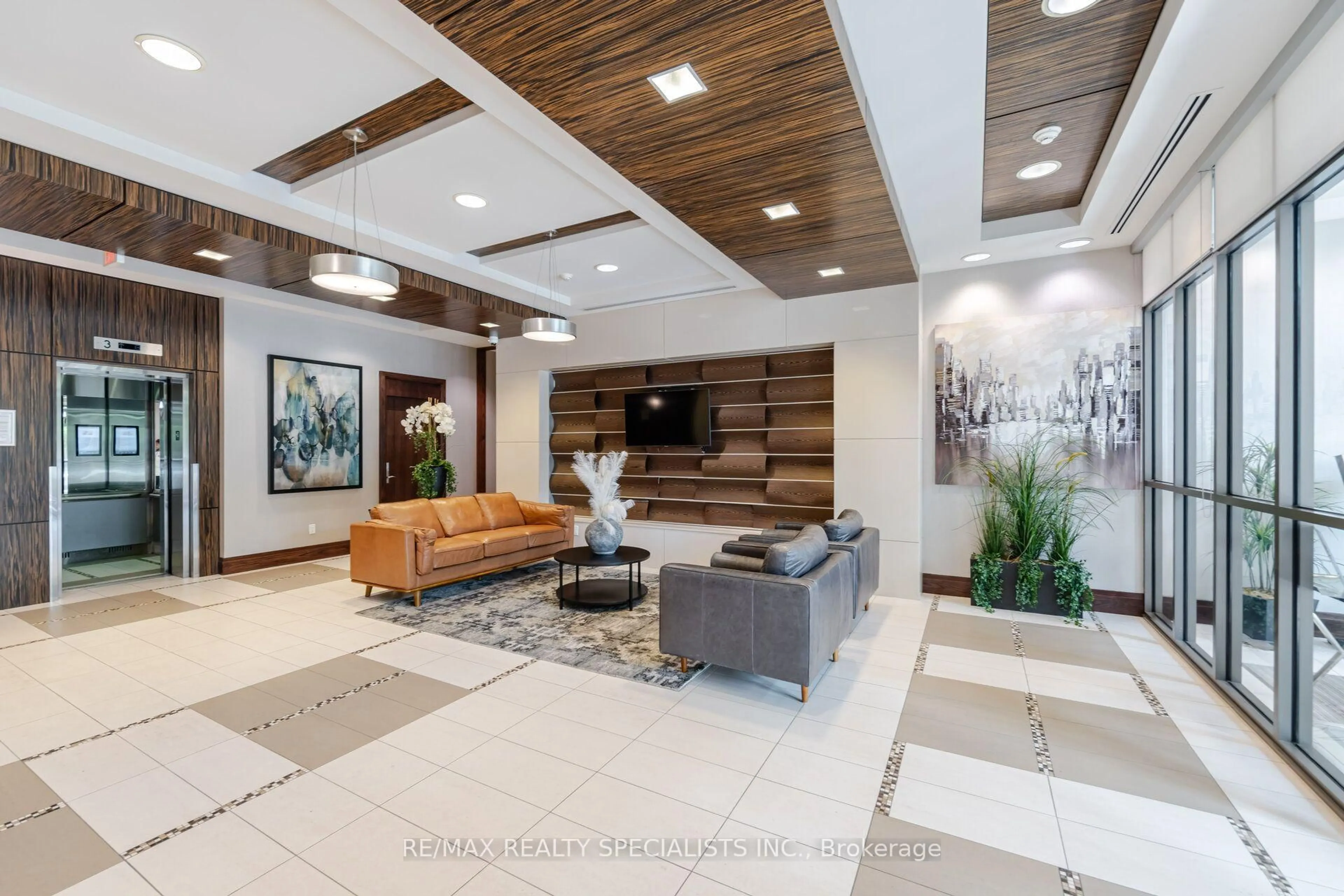 Lobby for 339 Rathburn Rd #PH07, Mississauga Ontario L5B 0K6