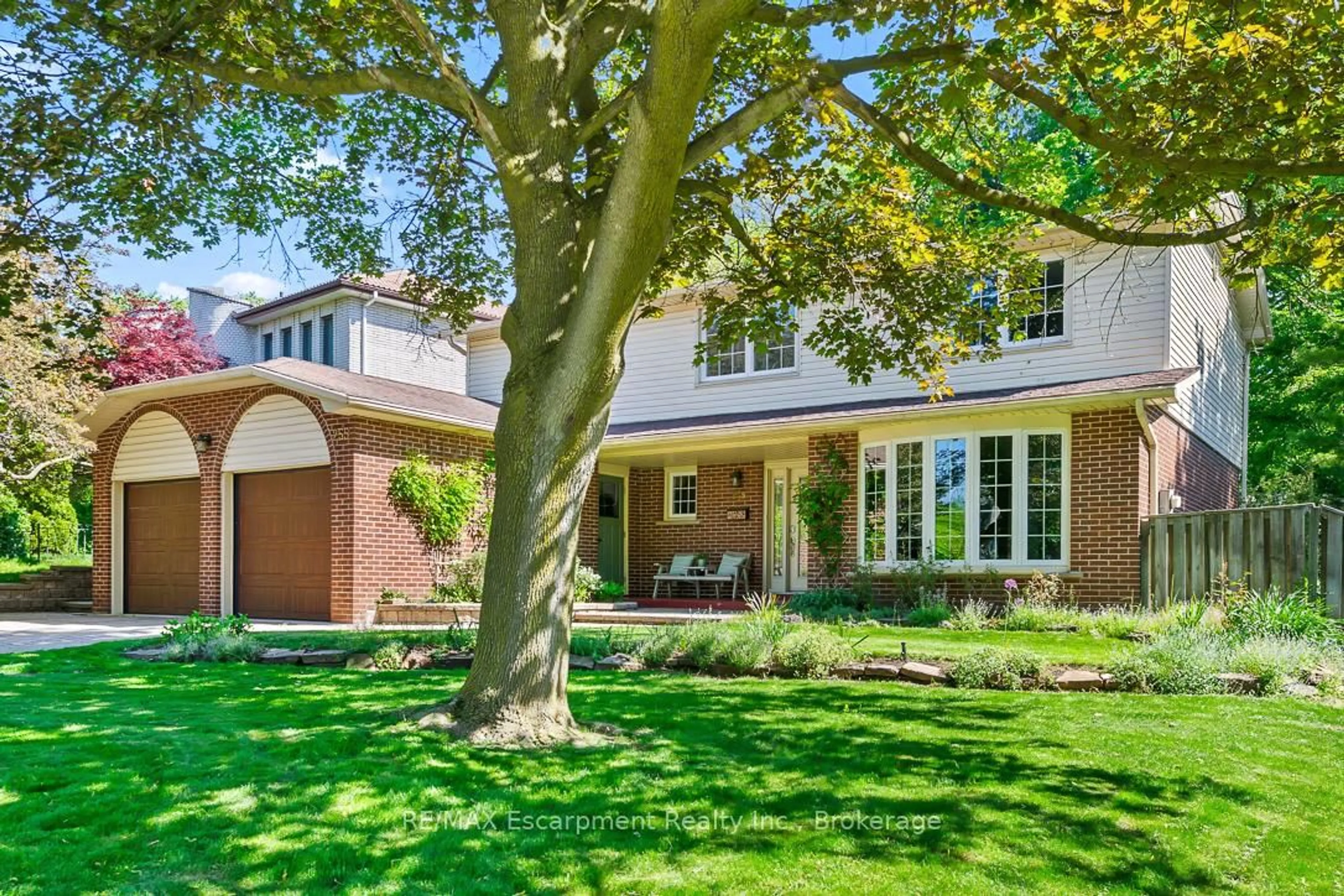 Home with brick exterior material, street for 255 Spring Garden Rd, Oakville Ontario L6L 5H5