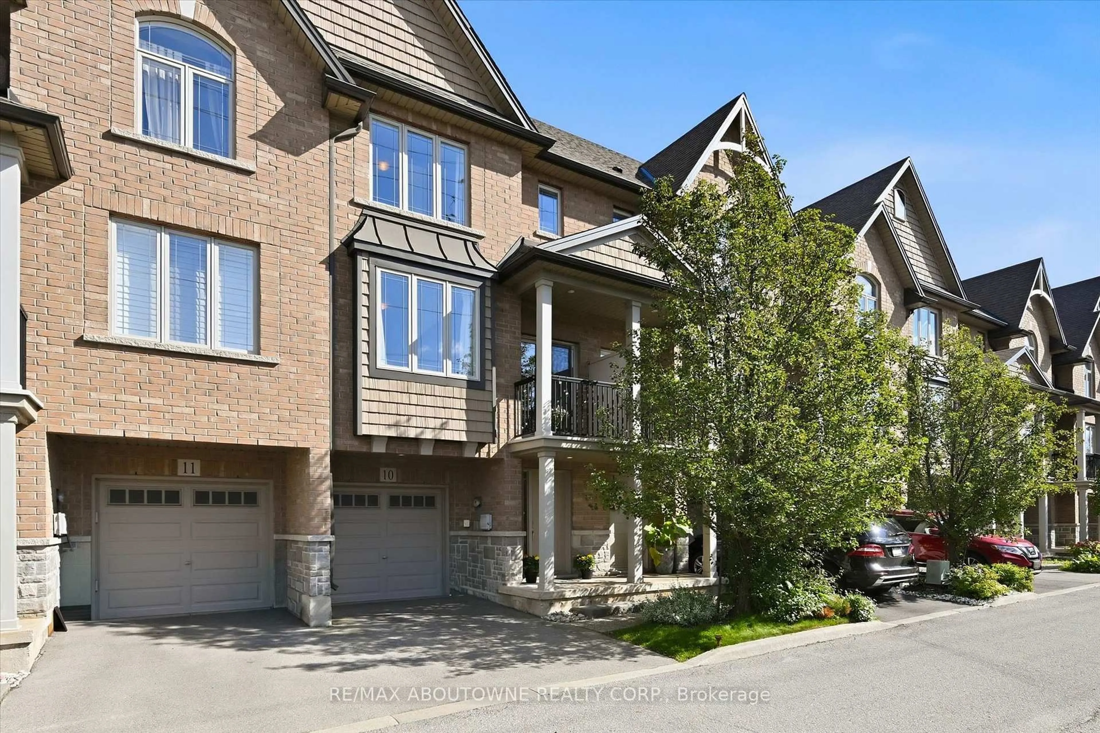 Home with brick exterior material, street for 2985 Jackson Dr #10, Burlington Ontario L7M 0W2