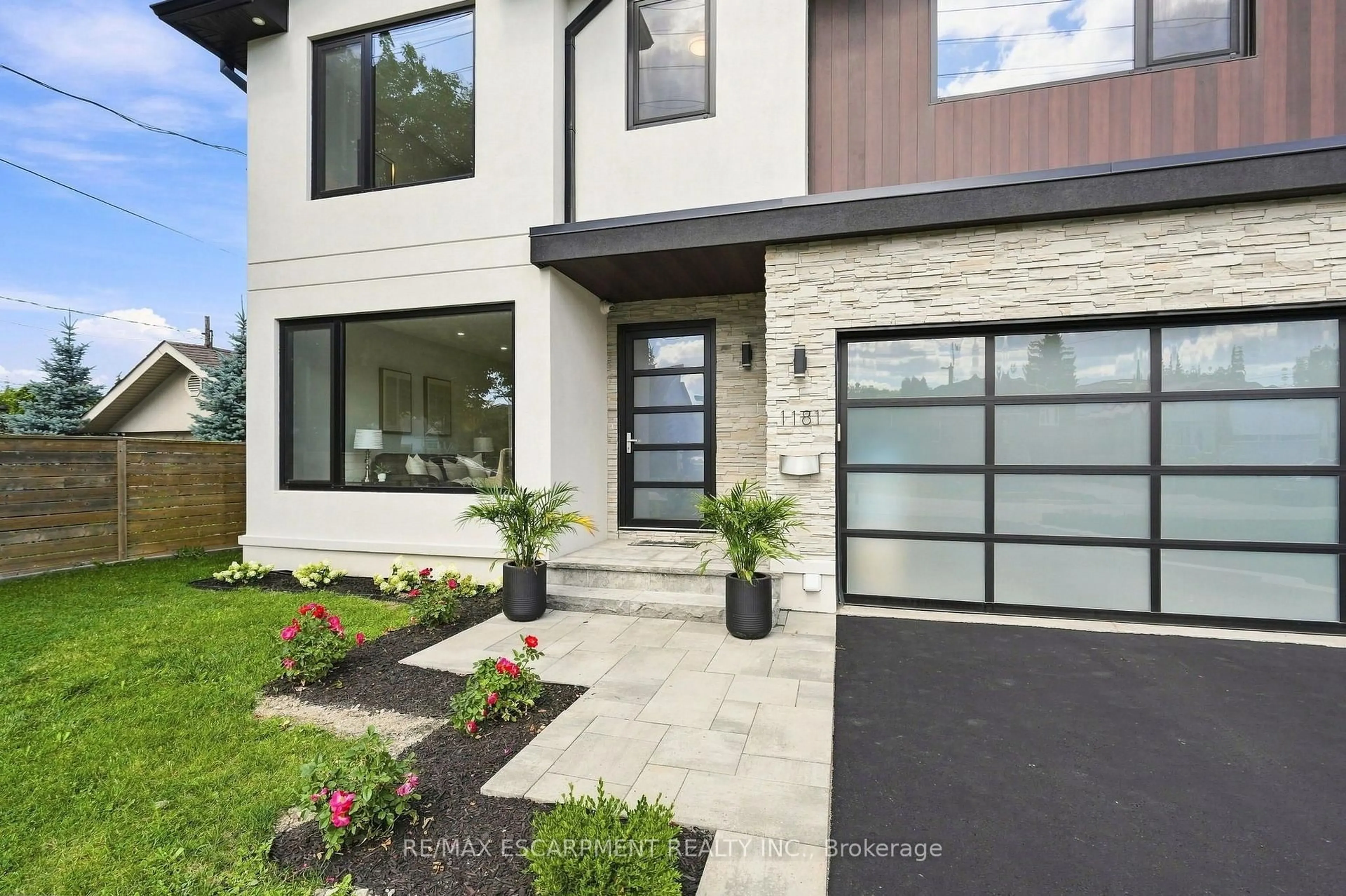 Home with brick exterior material, street for 1181 Ogden Ave, Mississauga Ontario L5E 2G8