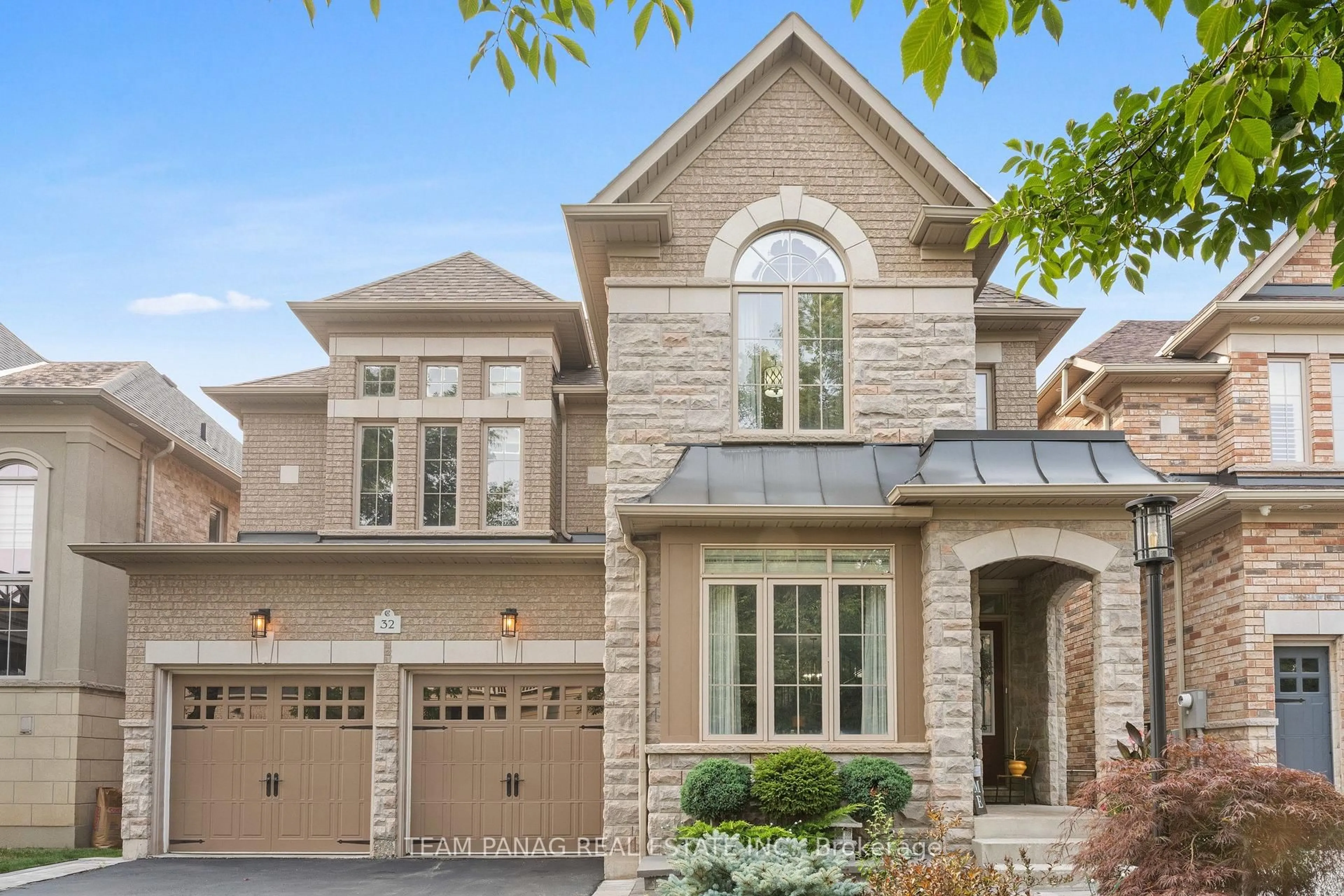 Home with brick exterior material, street for 32 Impulse Circ, Brampton Ontario L6X 0X9