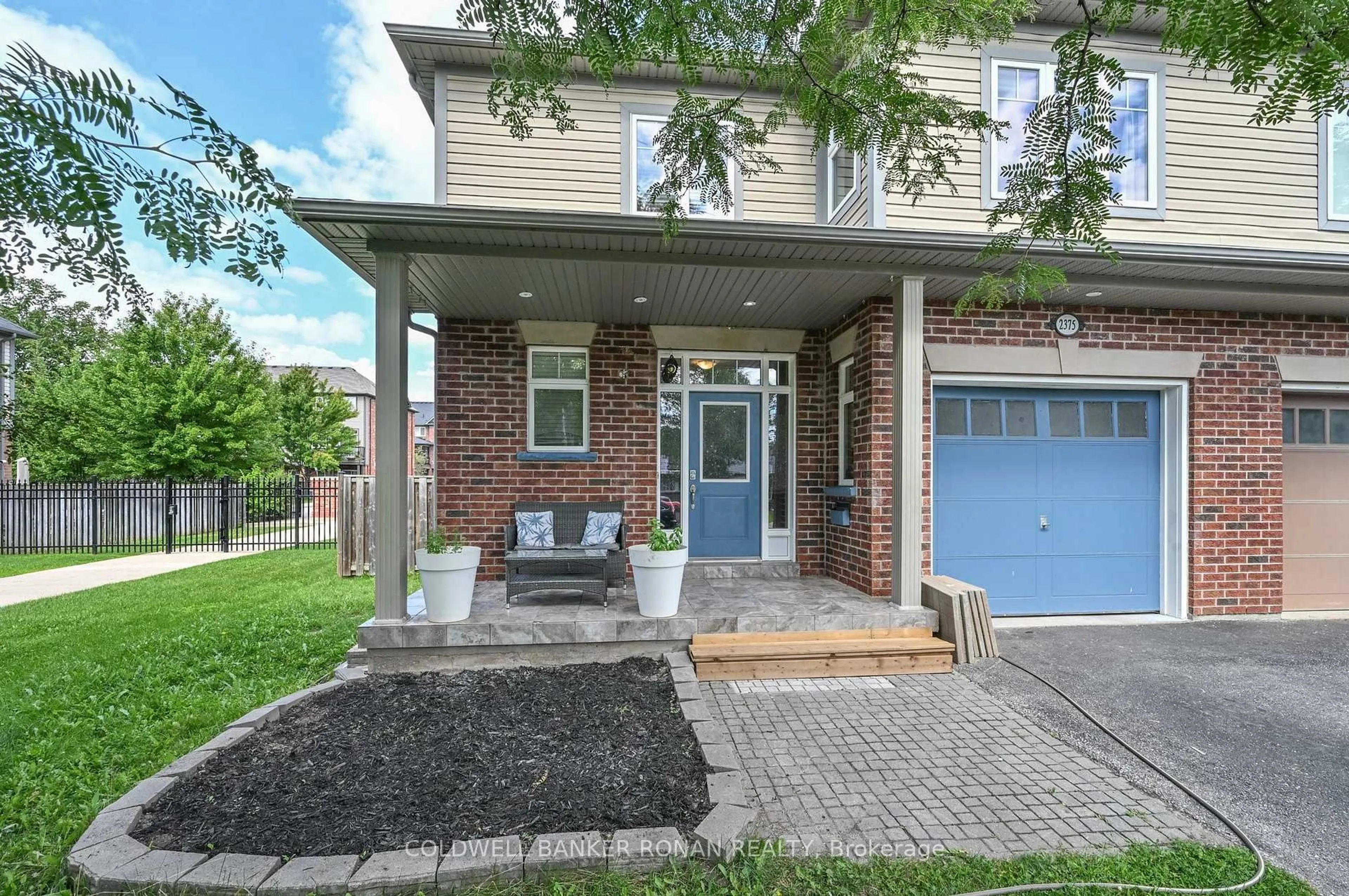 Home with brick exterior material, street for 2375 Glenwood School Dr, Burlington Ontario L7R 3R9