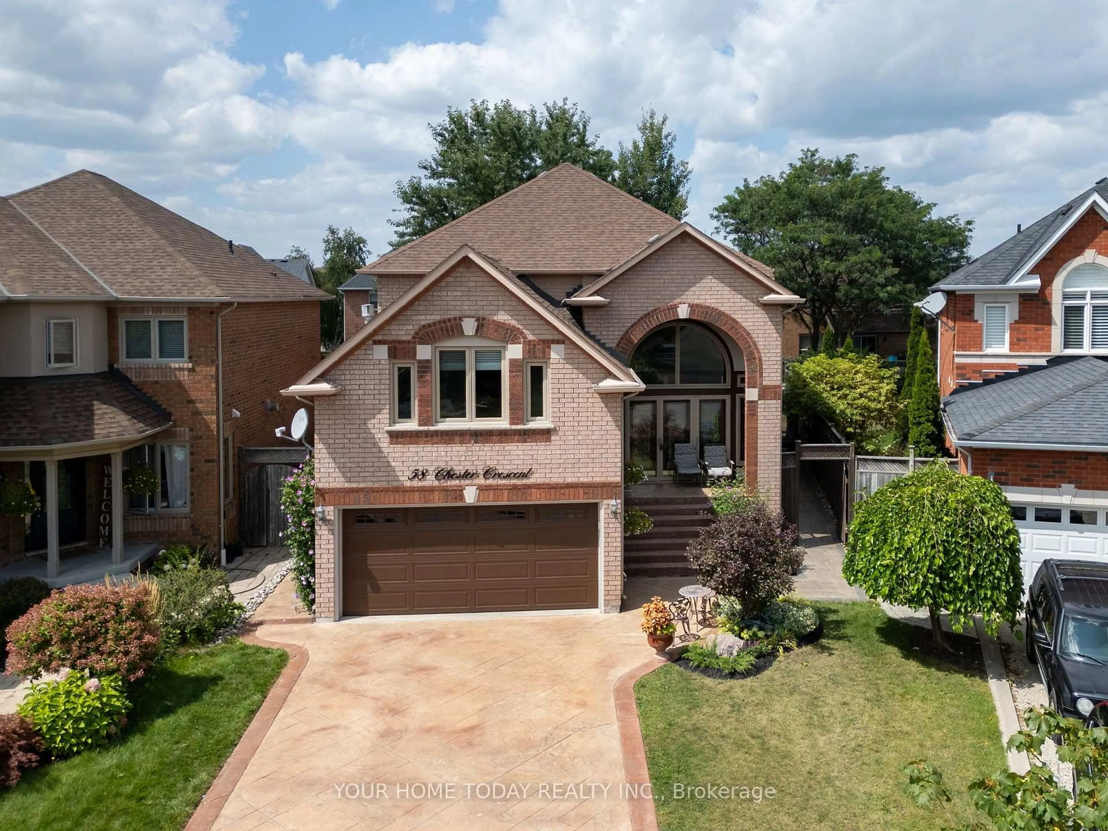 Home with brick exterior material, street for 58 Chester Cres, Halton Hills Ontario L7G 5W5