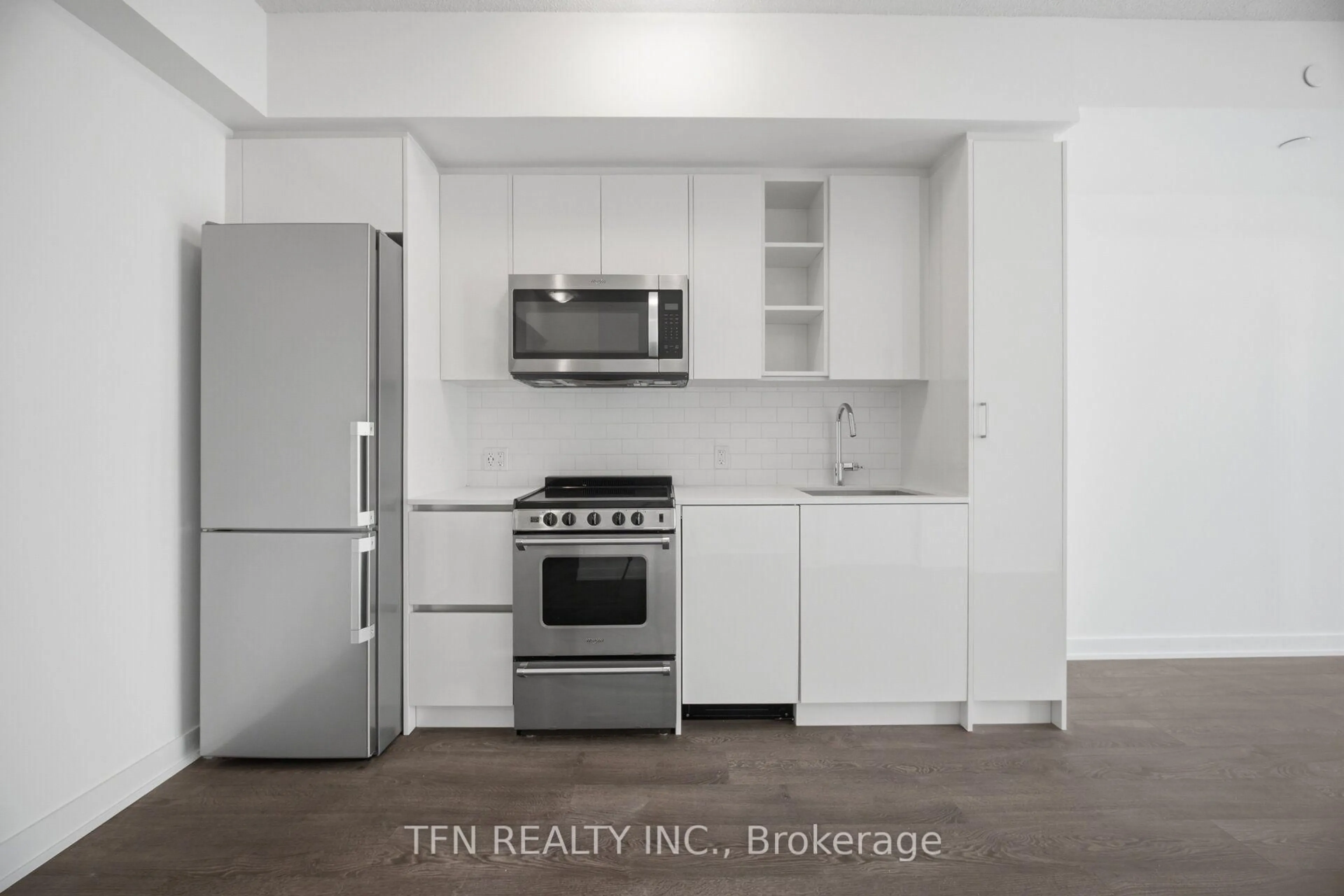 Standard kitchen, unknown for 251 Manitoba ST St, Toronto Ontario M8Y 0C7