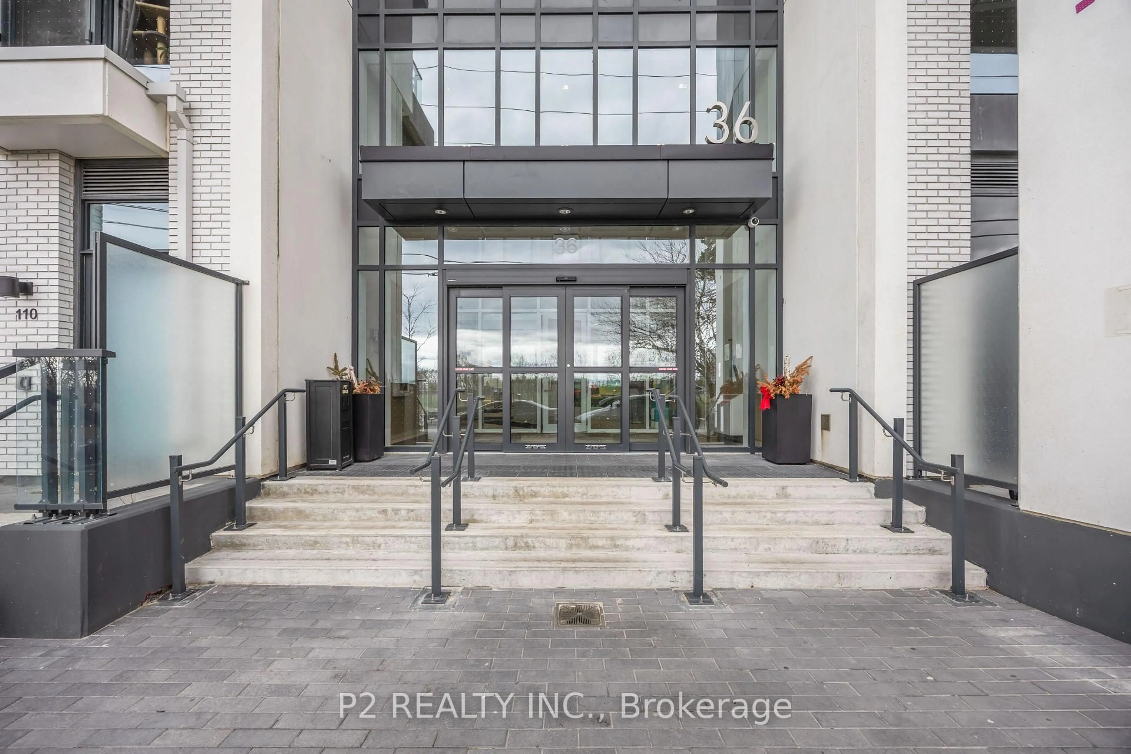 Indoor foyer for 36 Zorra St #3506, Toronto Ontario M8Z 0G5
