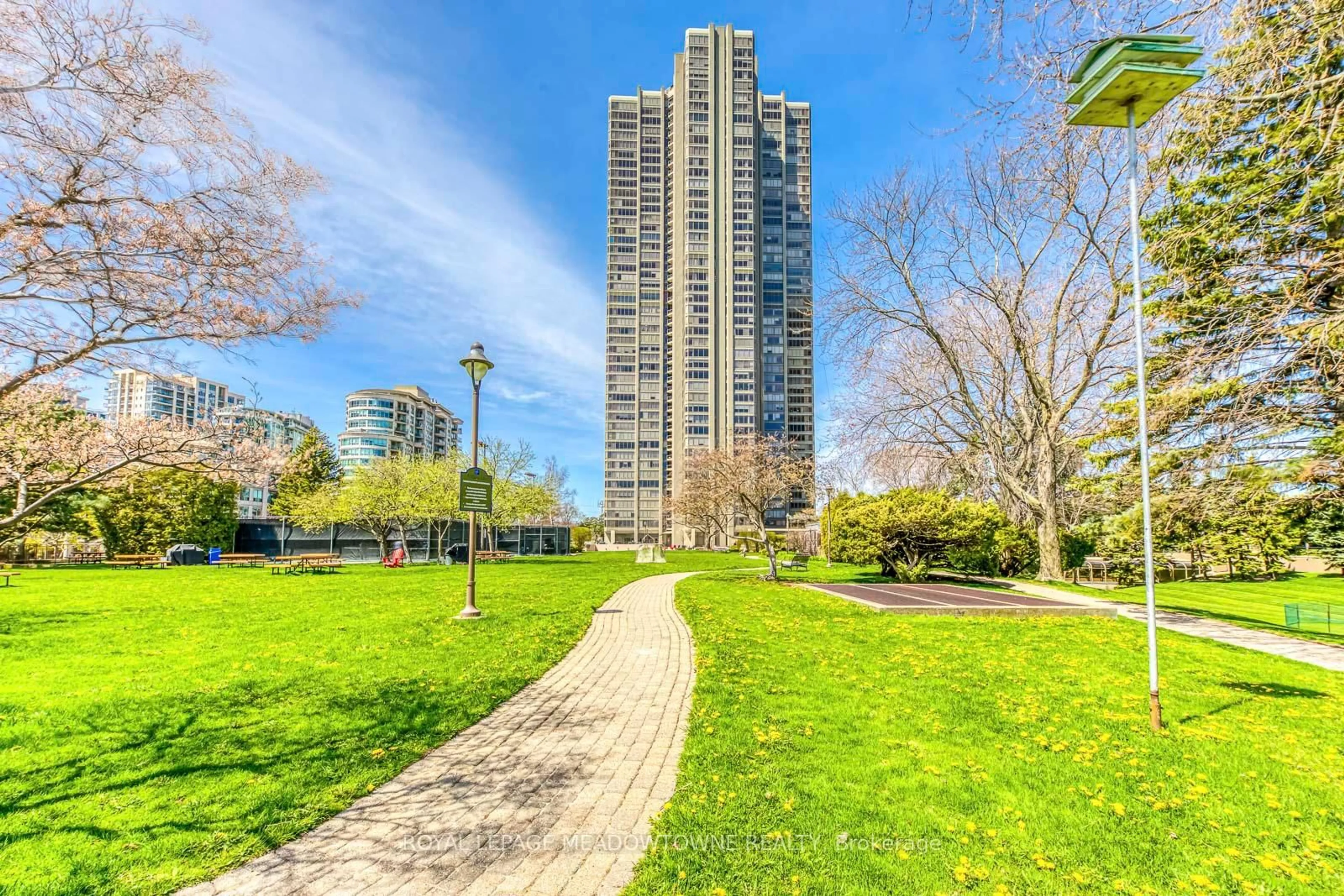 Unknown for 2045 Lakeshore Blvd #2011, Toronto Ontario M8V 2Z6