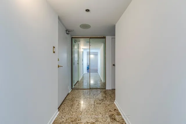 2045 Lakeshore Blvd #2011, Toronto 5