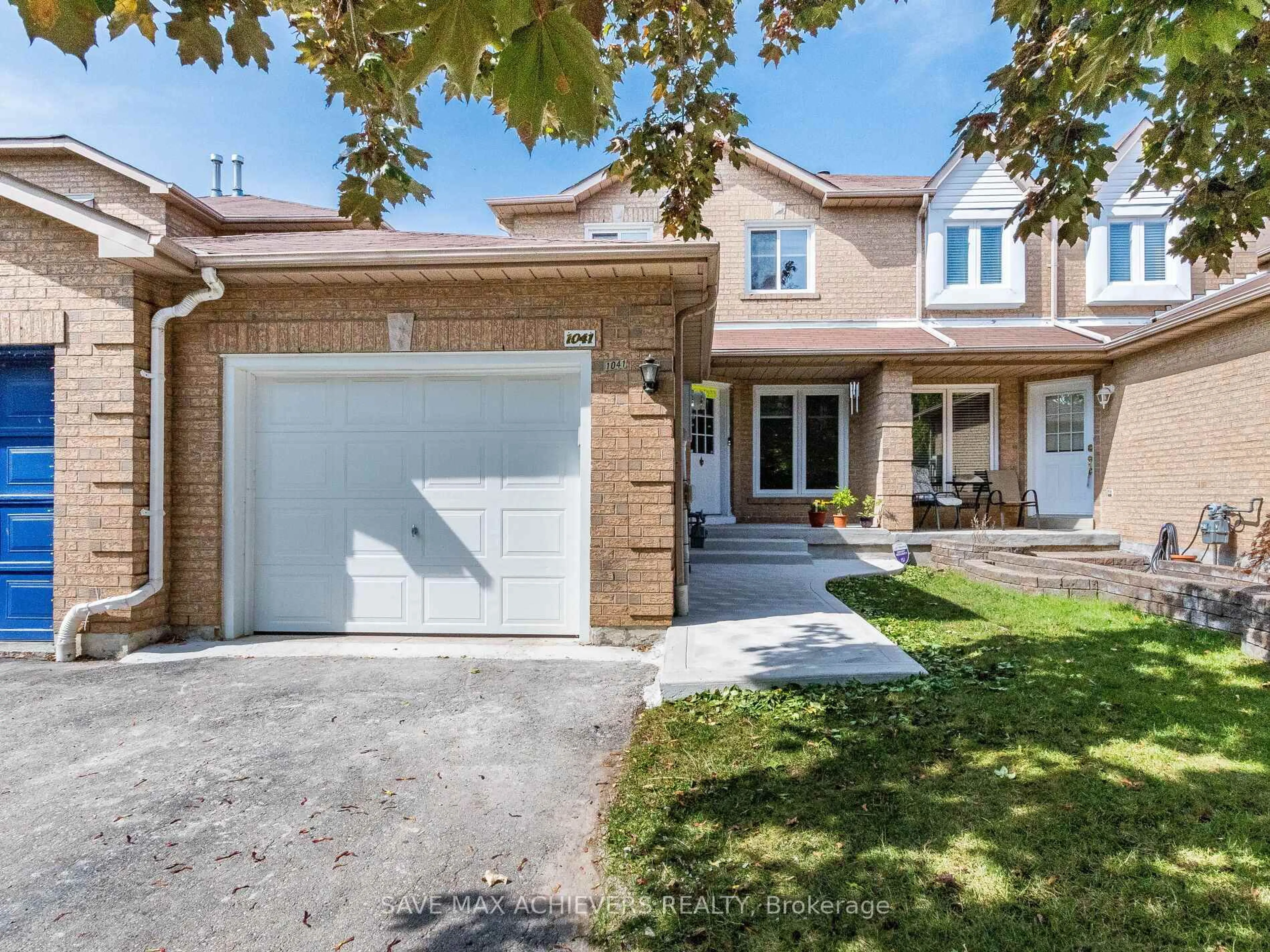 Home with brick exterior material, street for 1041 Blizzard Rd, Mississauga Ontario L5V 1T2
