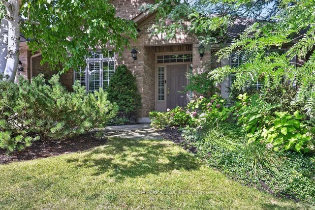 1092 CROFTON Way, Burlington 2