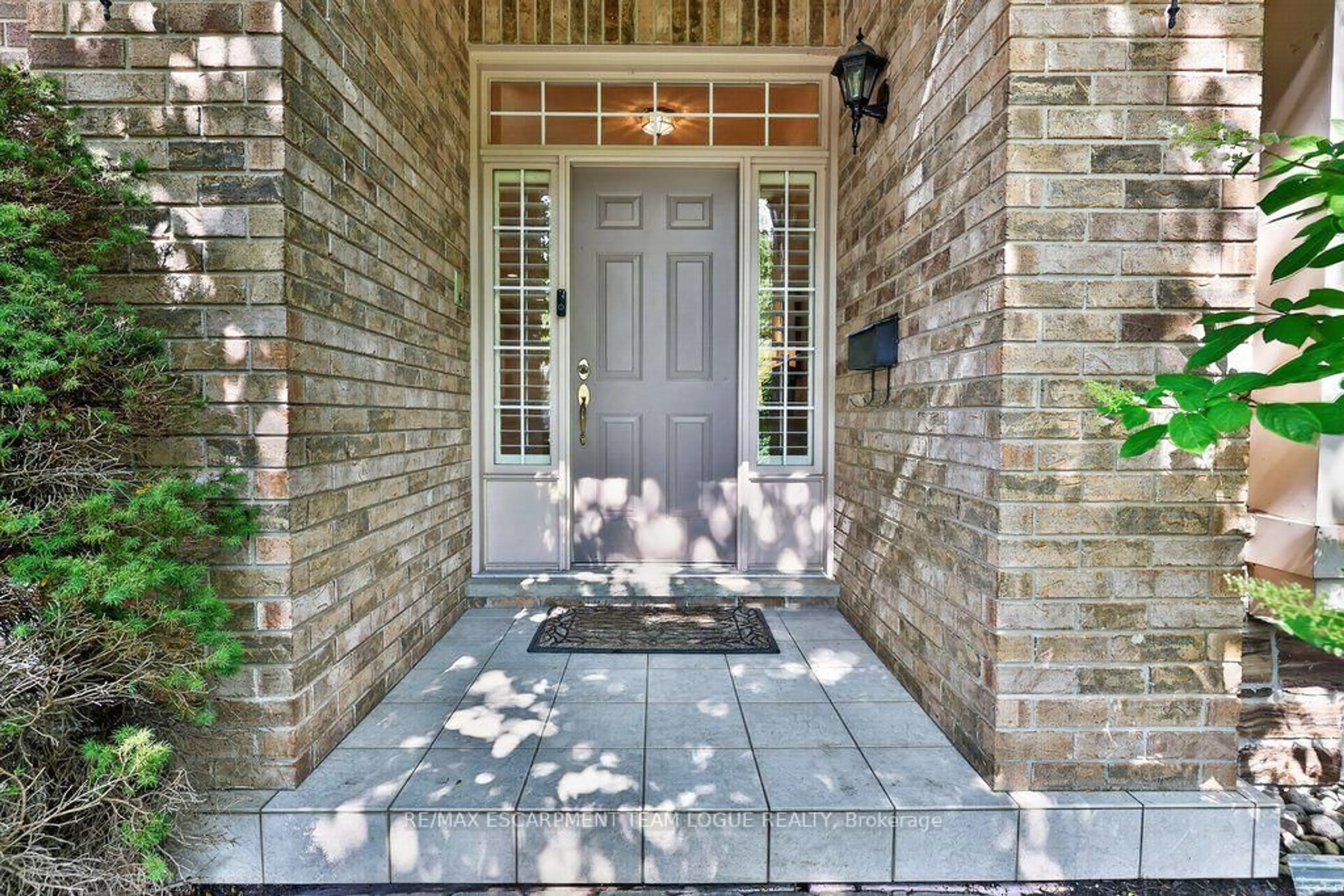 Unknown for 1092 CROFTON Way, Burlington Ontario L7P 4W8