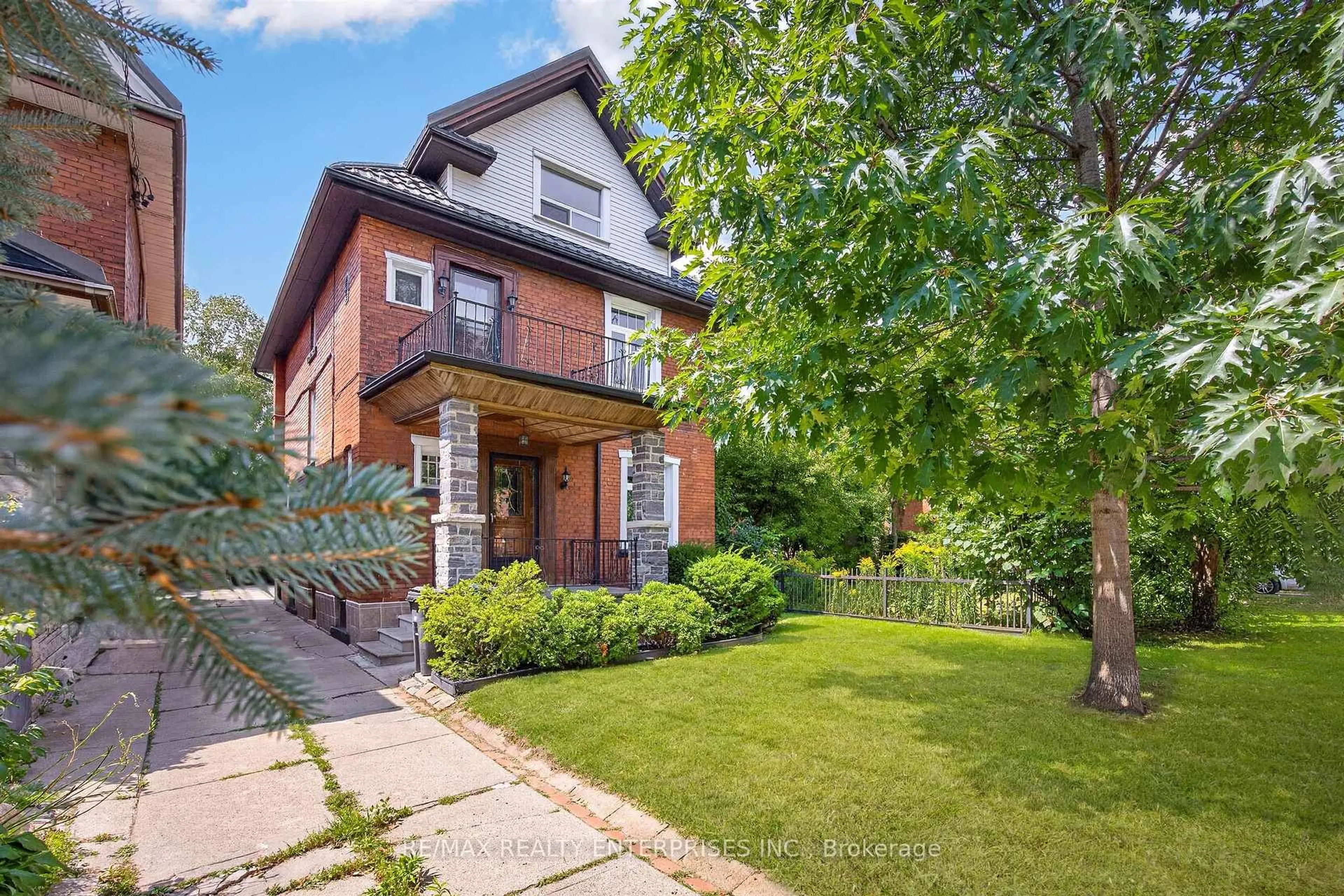Home with brick exterior material, street for 162 Mavety St, Toronto Ontario M6P 2L9