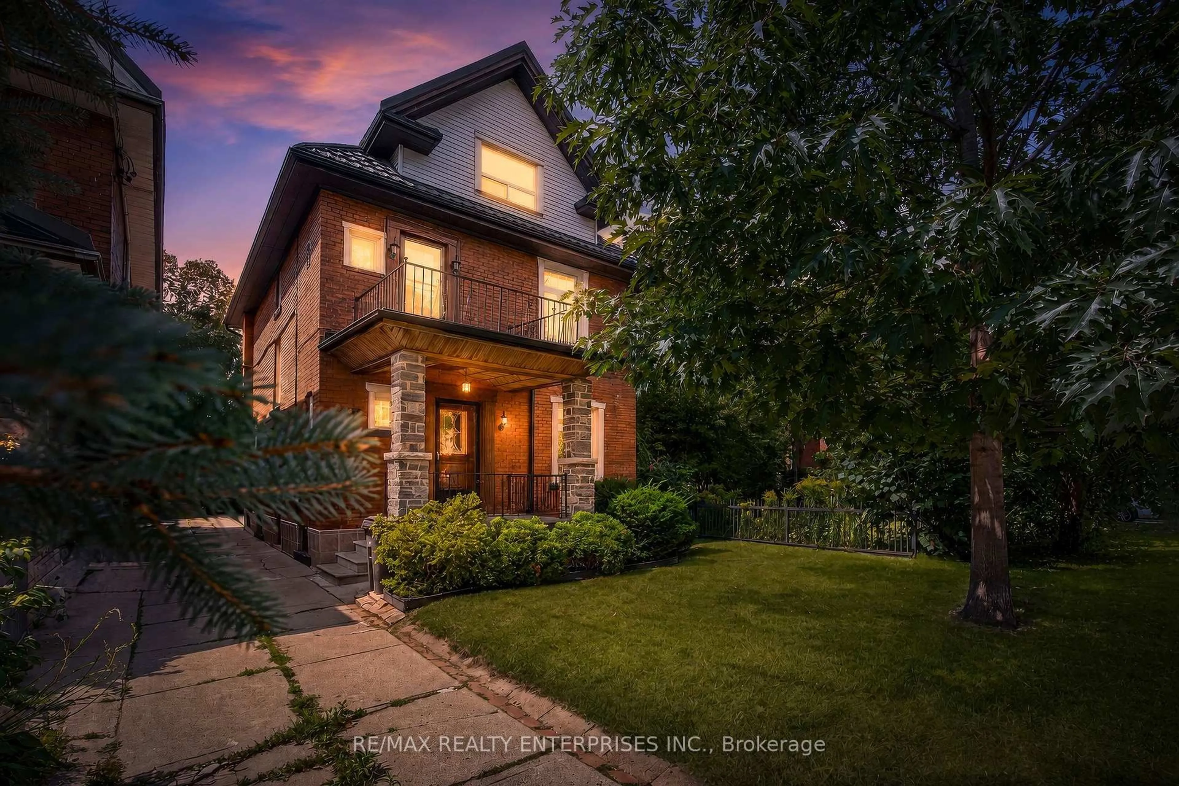 Home with brick exterior material, street for 162 Mavety St, Toronto Ontario M6P 2L9