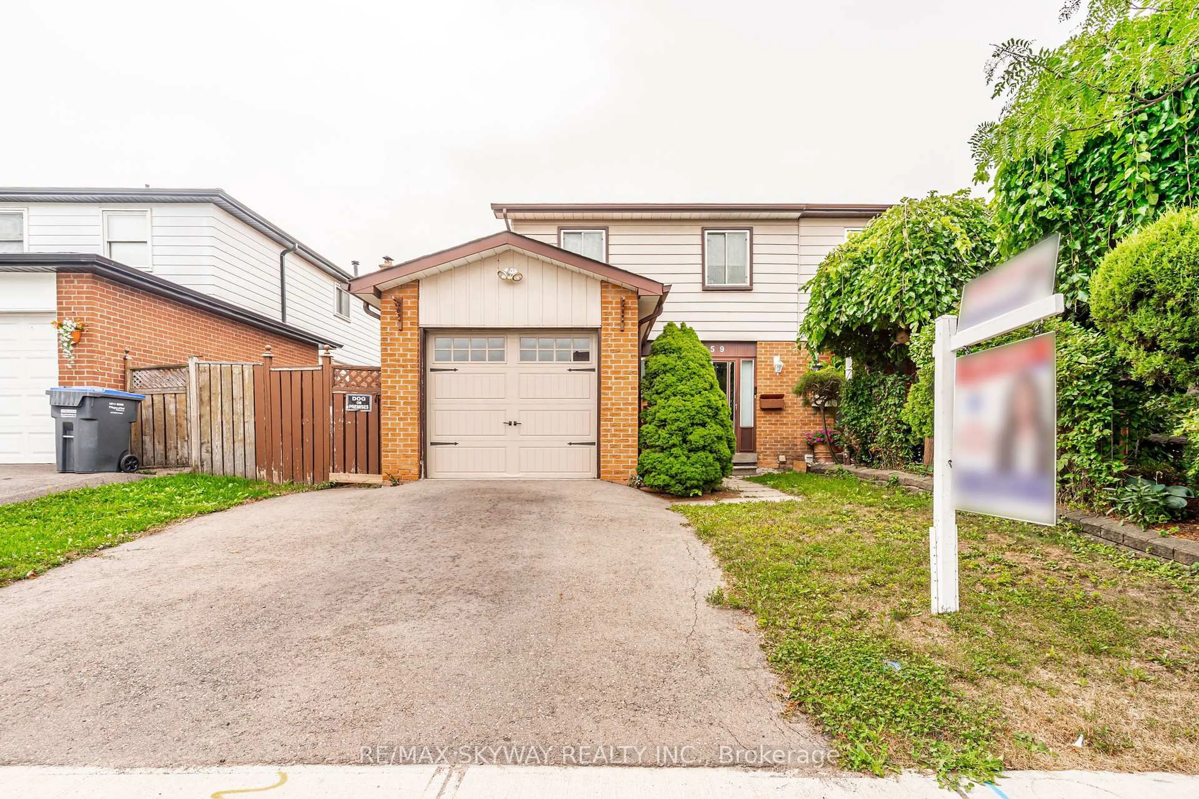 A pic from outside/outdoor area/front of a property/back of a property/a pic from drone, street for 59 Skegby Rd, Brampton Ontario L6V 2T8