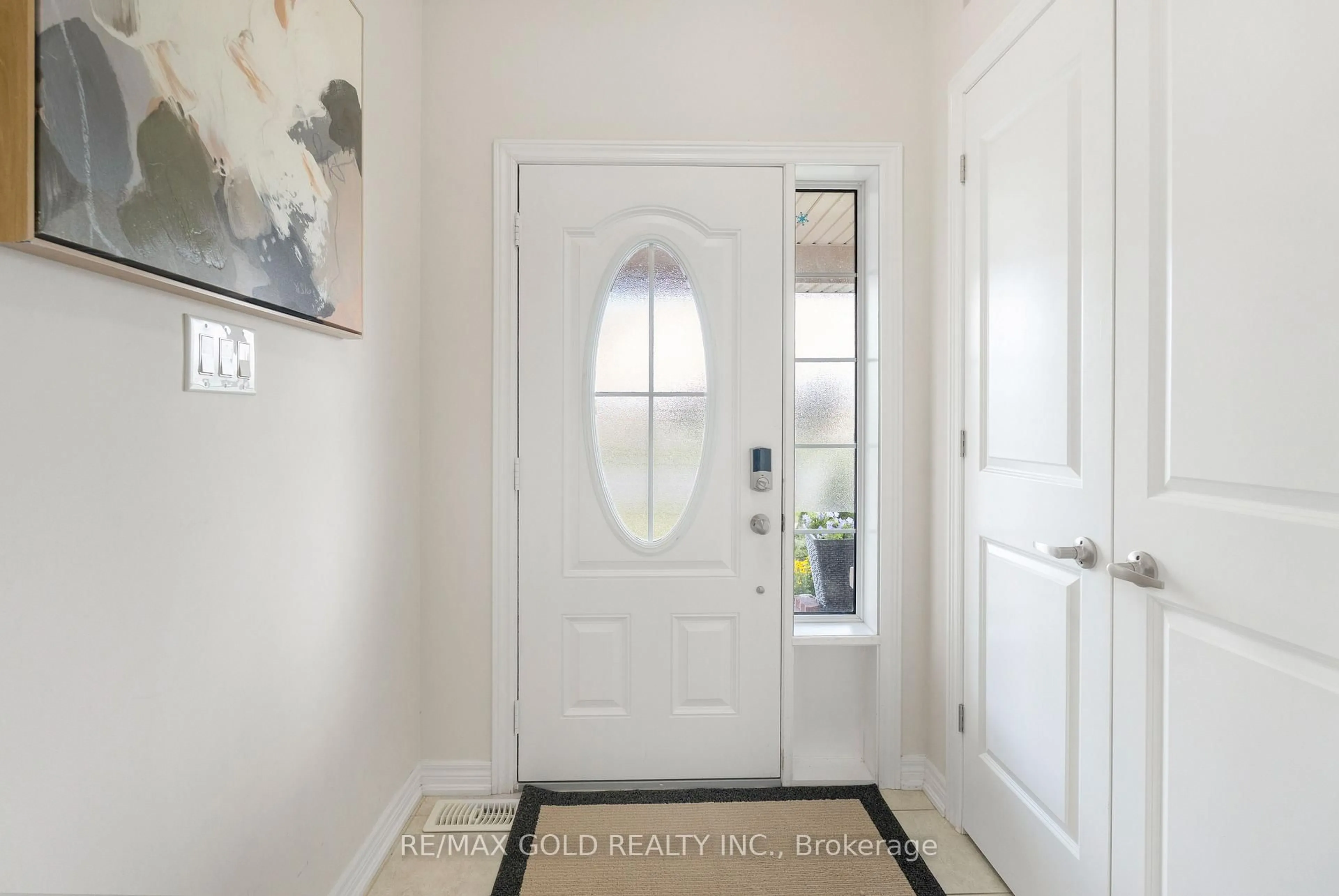 Indoor entryway for 15 Antibes Dr, Brampton Ontario L6X 5H4