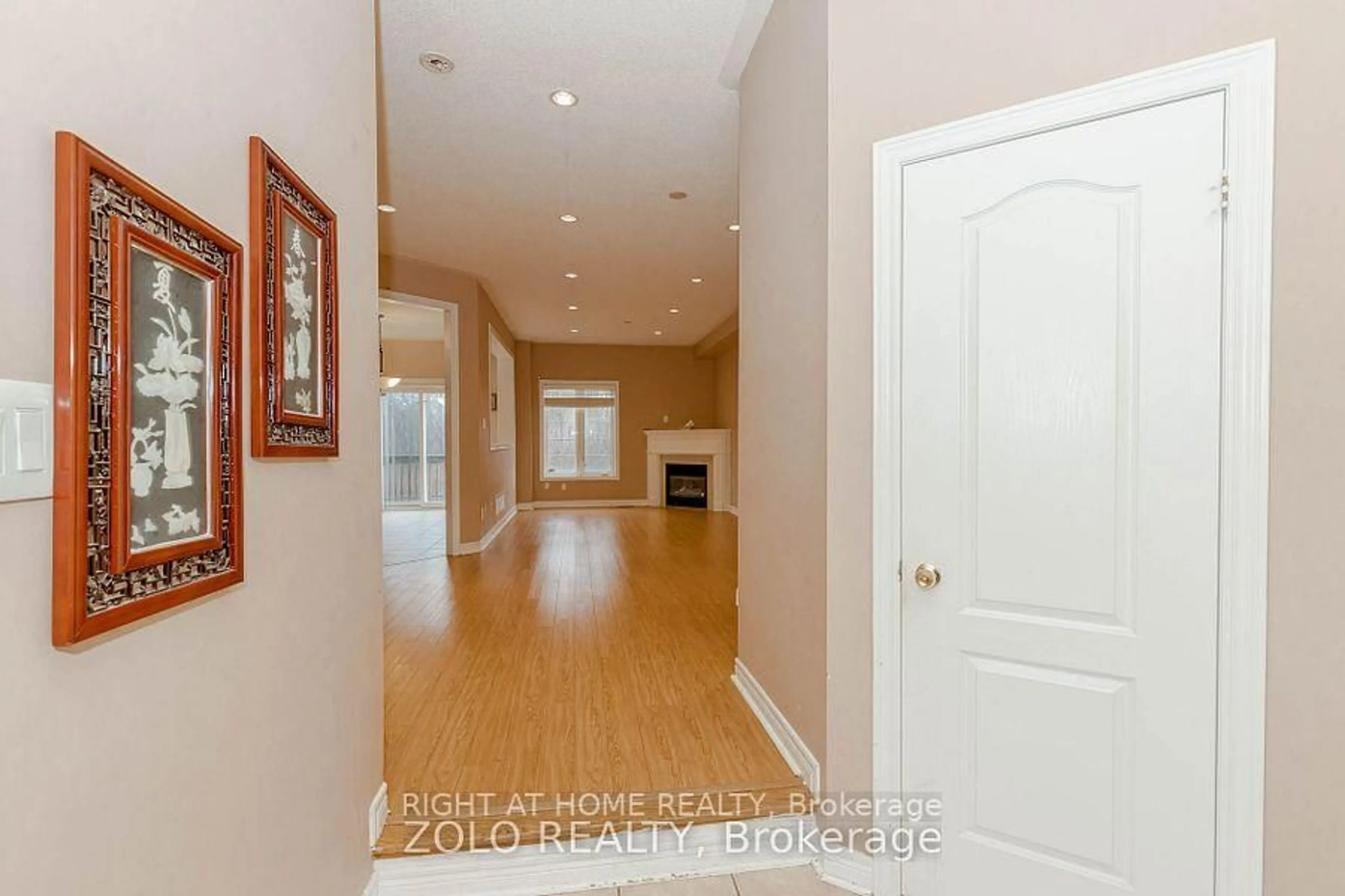 Indoor entryway for 30 Tatra Cres, Brampton Ontario L6Y 0K6