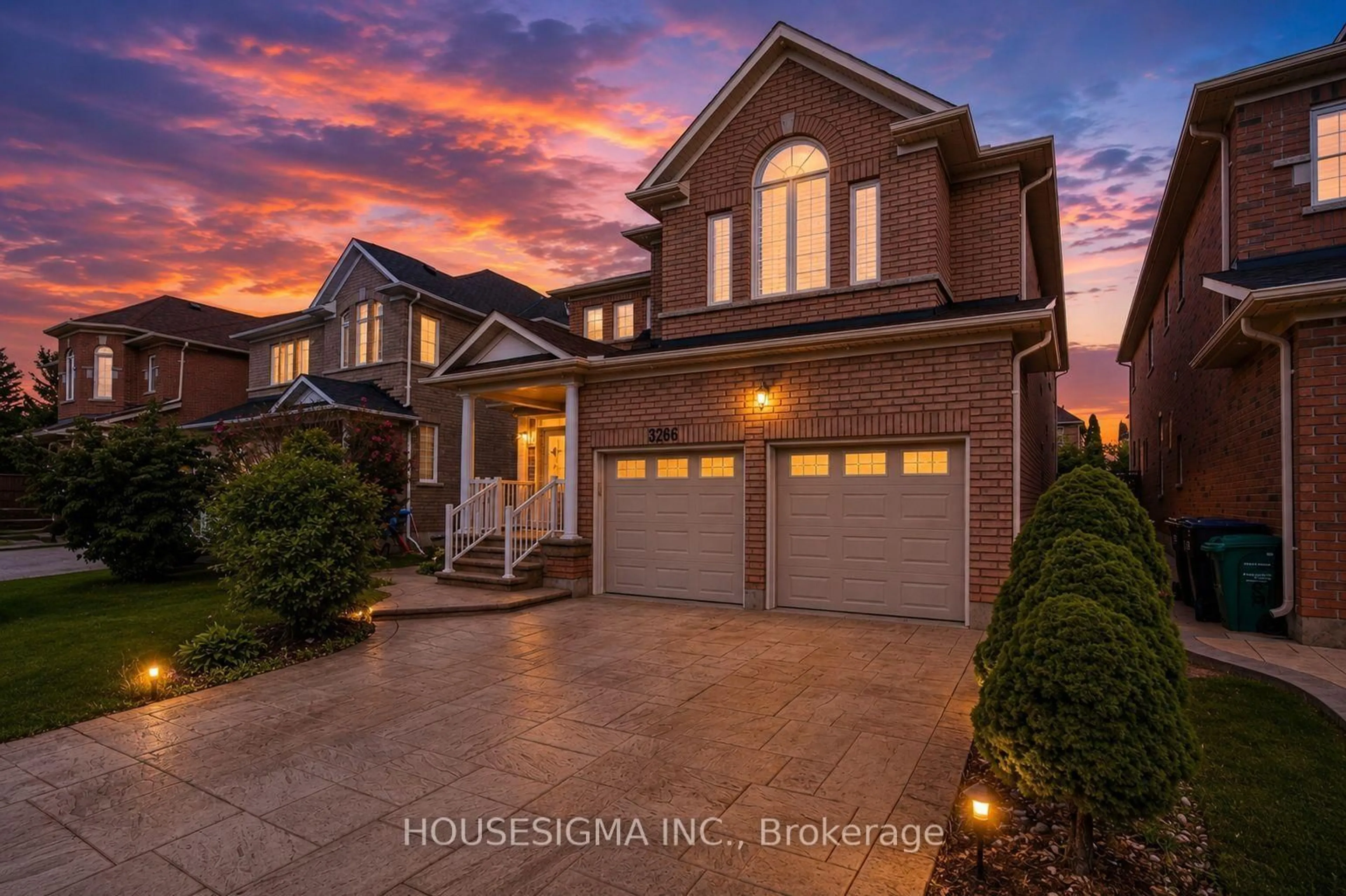 Home with brick exterior material, street for 3266 Weatherford Rd, Mississauga Ontario L5M 7X6