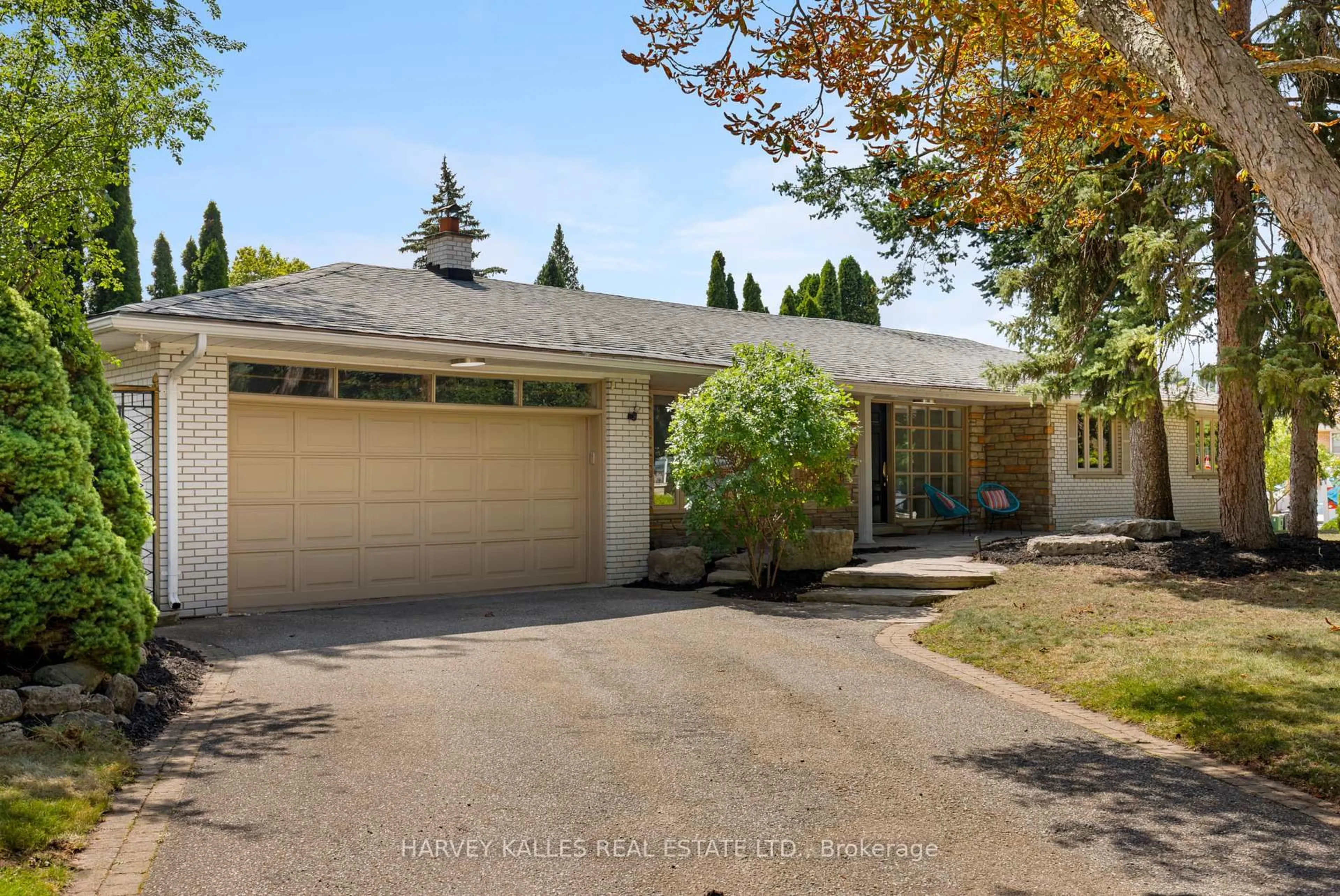 Unknown for 215 Edenbridge Dr, Toronto Ontario M9A 3G9