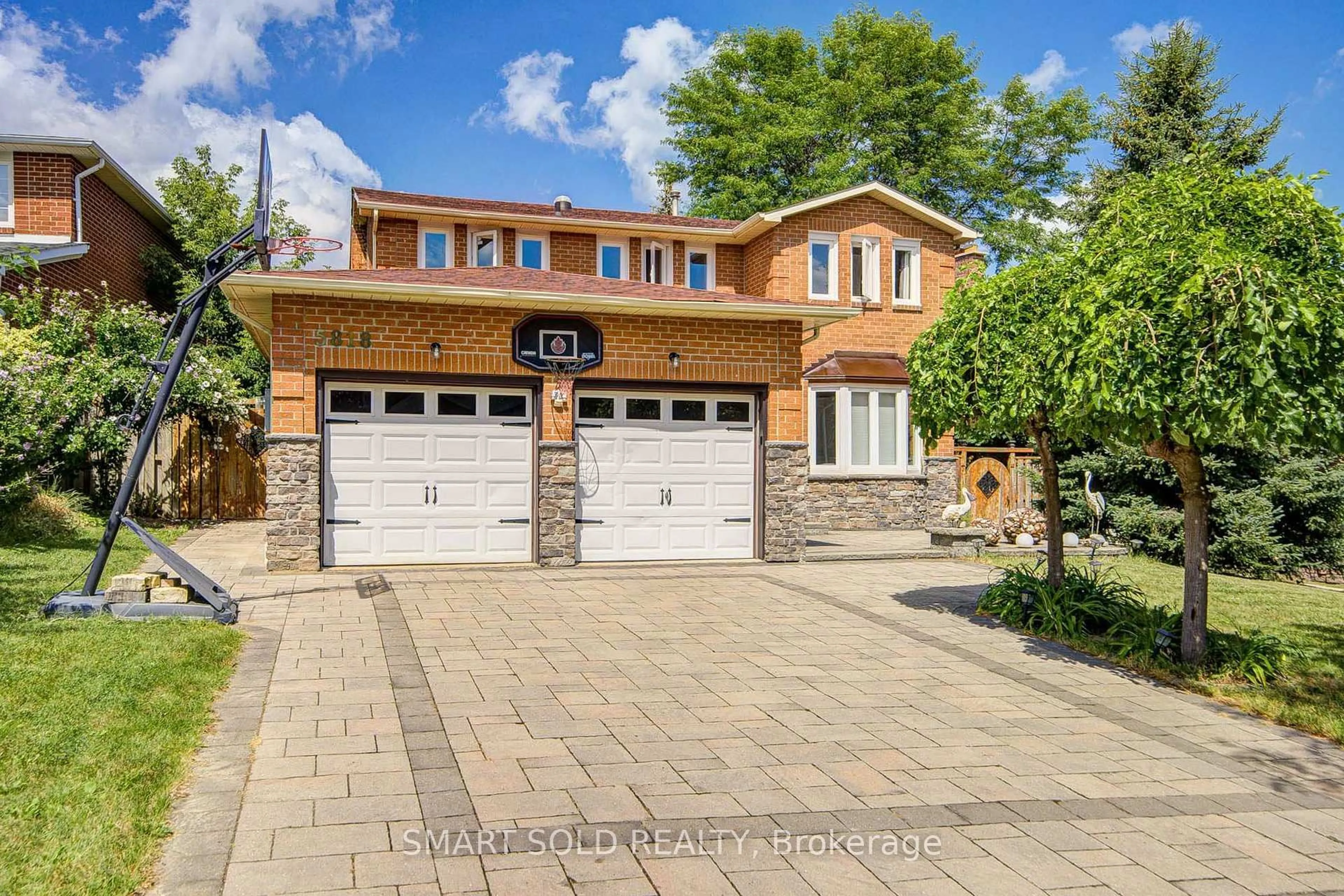 Home with brick exterior material, street for 5818 Turney Dr, Mississauga Ontario L5M 2R8