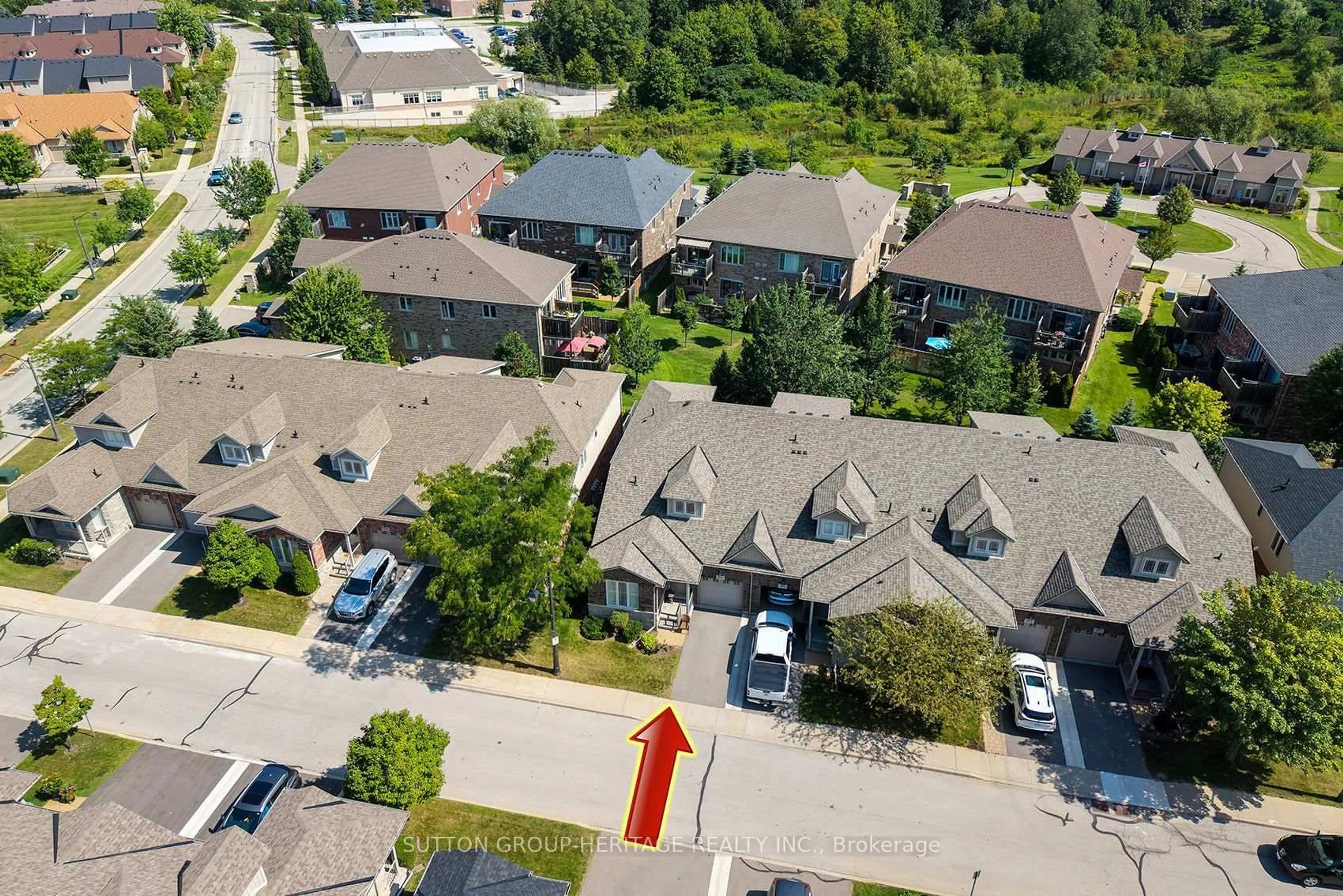 A pic from outside/outdoor area/front of a property/back of a property/a pic from drone, street for 2120 Itabashi Way #160, Burlington Ontario L7M 0V3