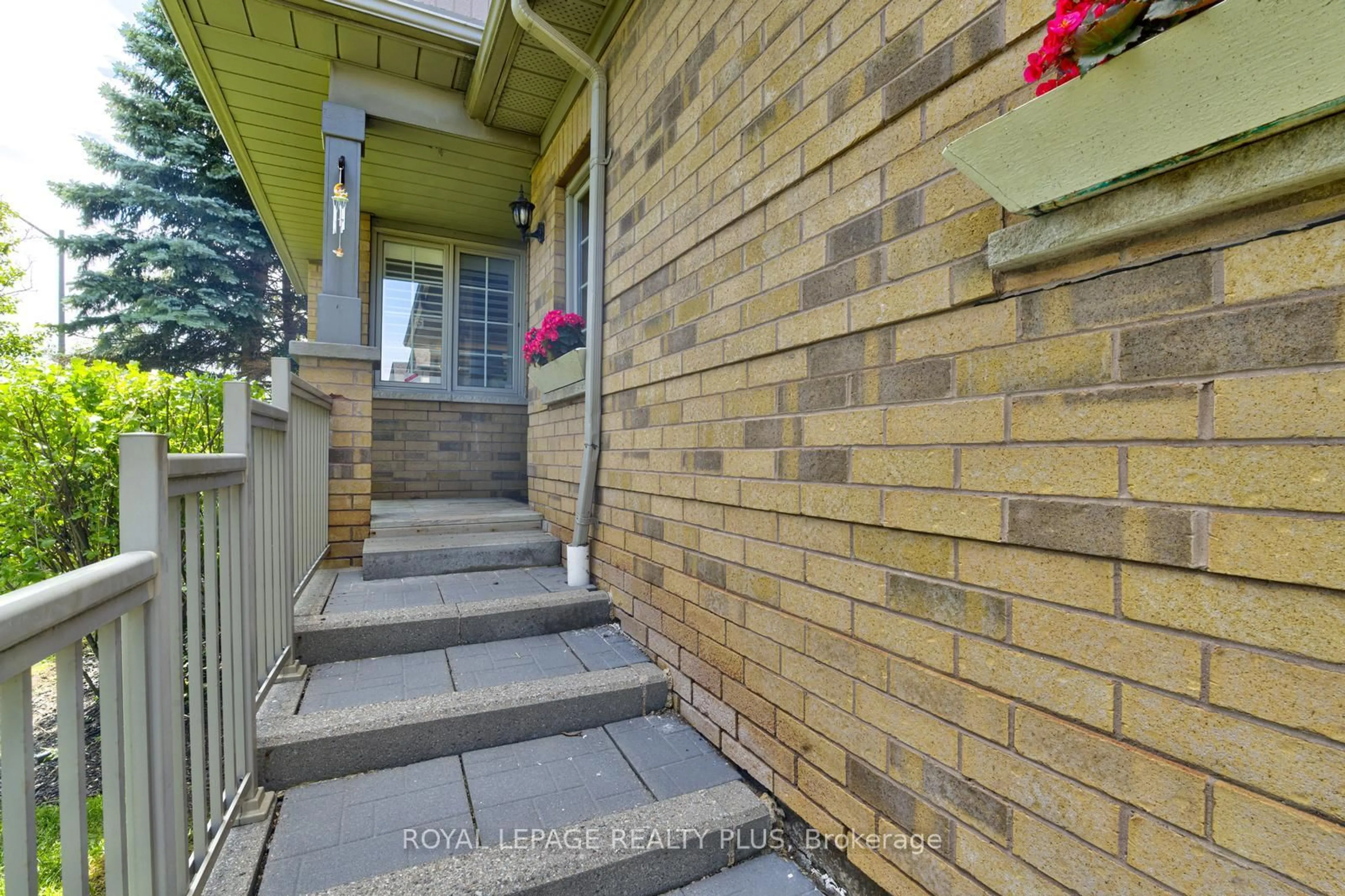 Unknown for 5658 Glen Erin Dr #1, Mississauga Ontario L5M 6C4