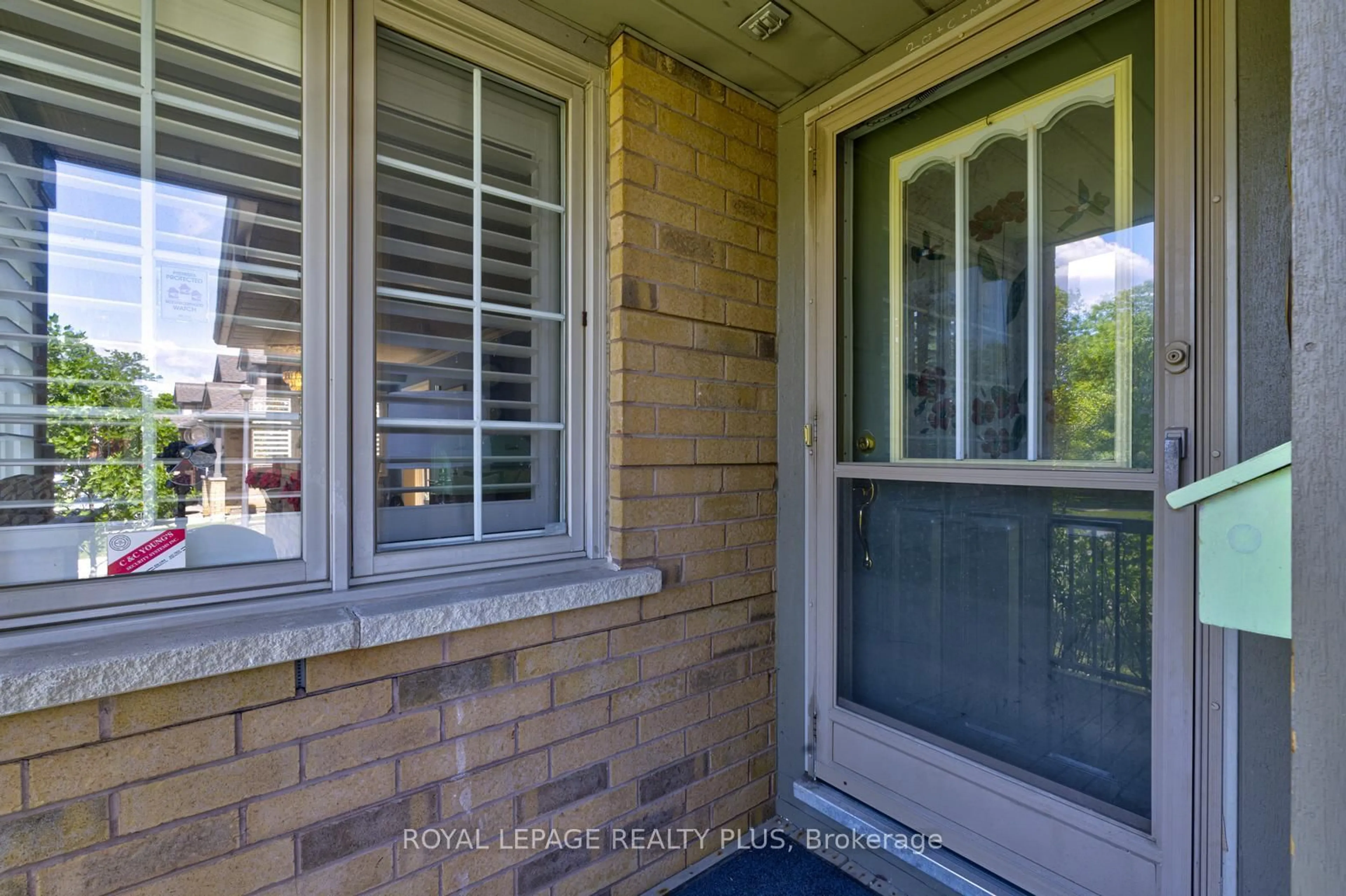 Unknown for 5658 Glen Erin Dr #1, Mississauga Ontario L5M 6C4