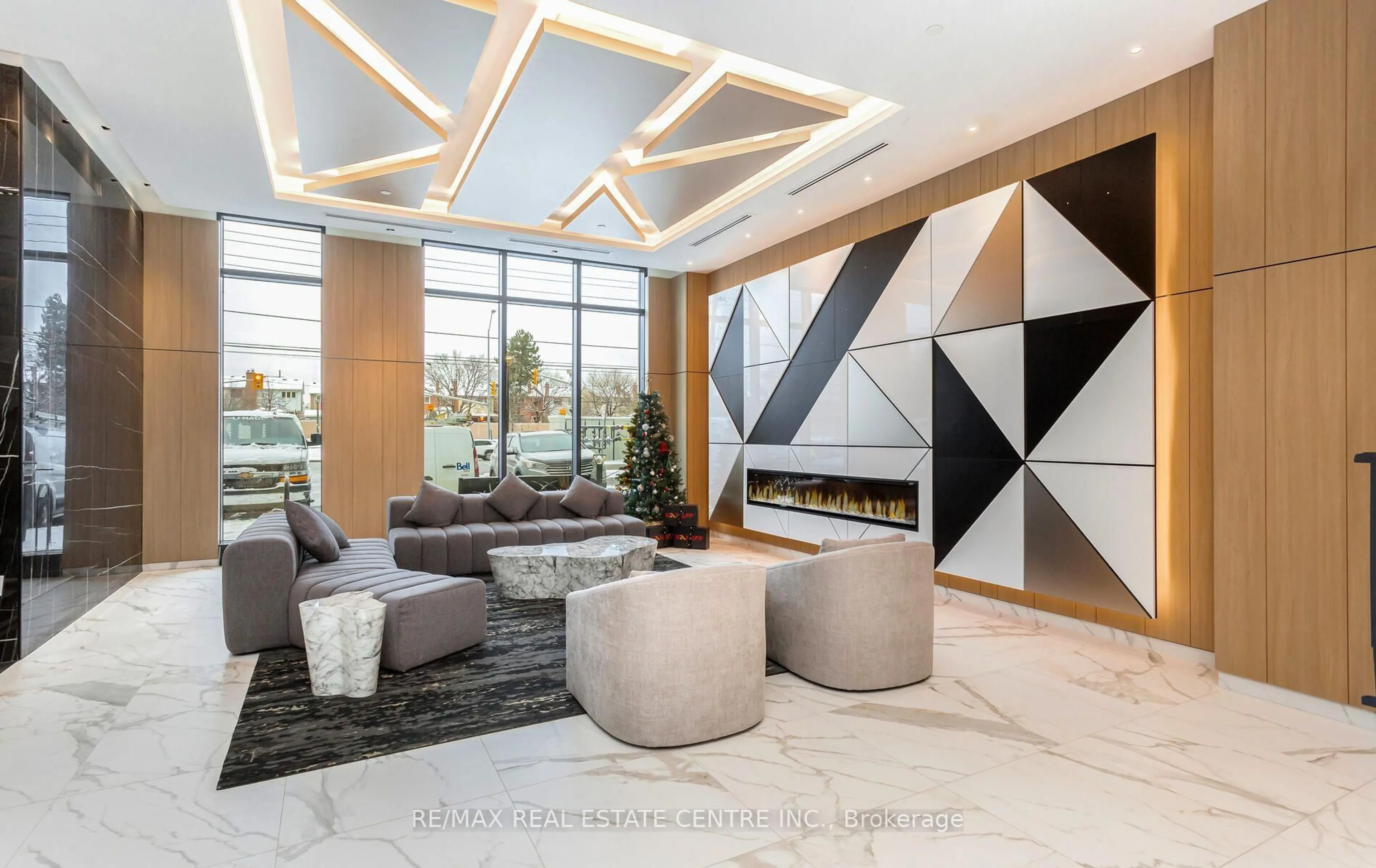 Lobby for 204 Burnhamthorpe Rd #1307, Mississauga Ontario L5A 0B3