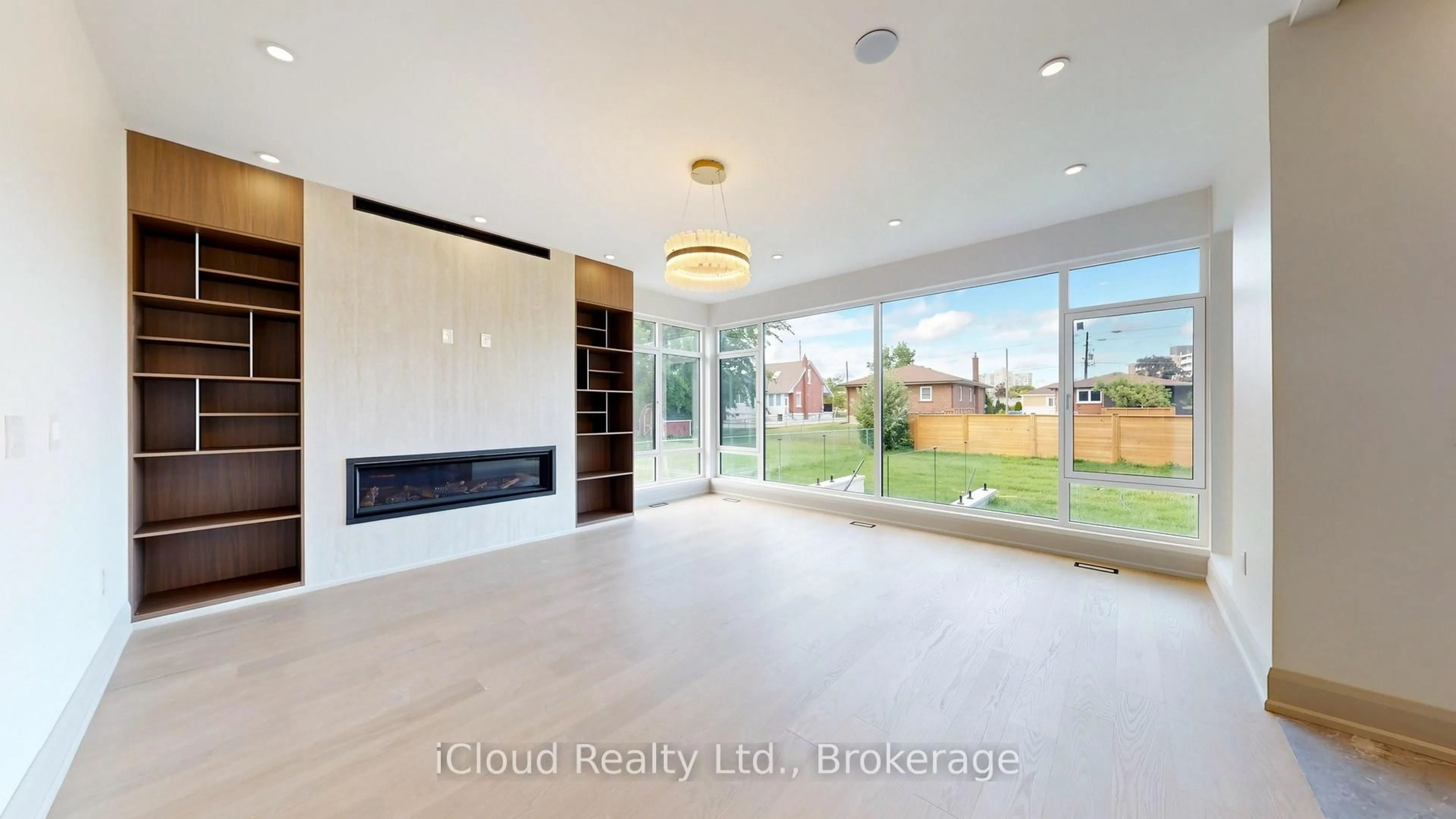 Unknown for 2539 Rugby Rd, Mississauga Ontario L5B 1T1