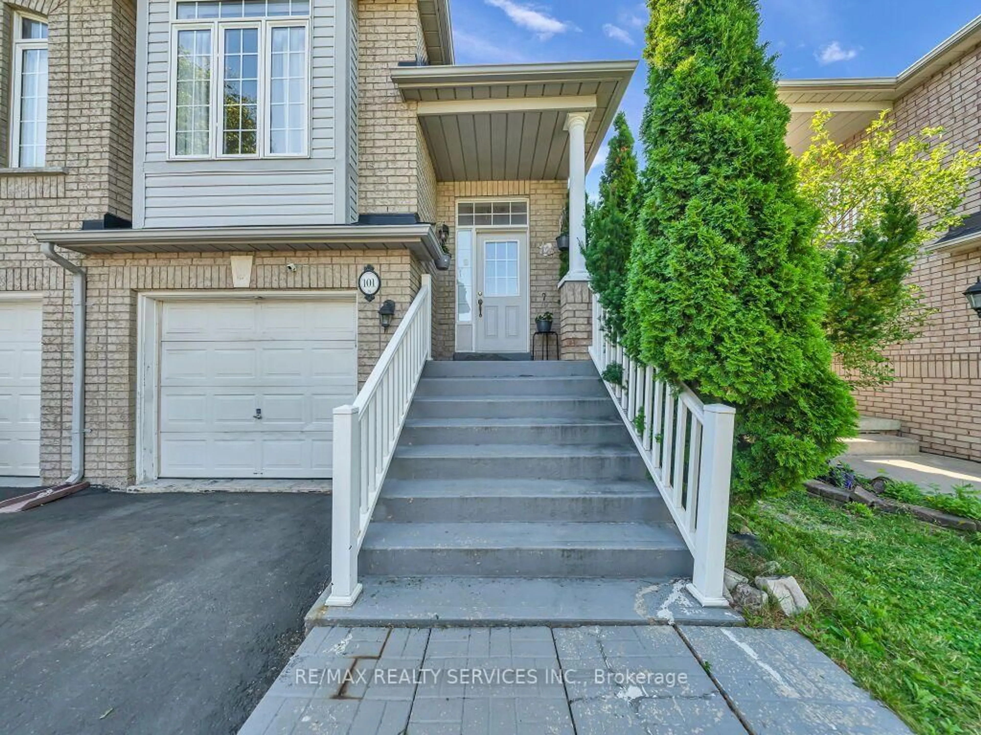 Unknown for 101 River Rock Cres, Brampton Ontario L7A 2W4