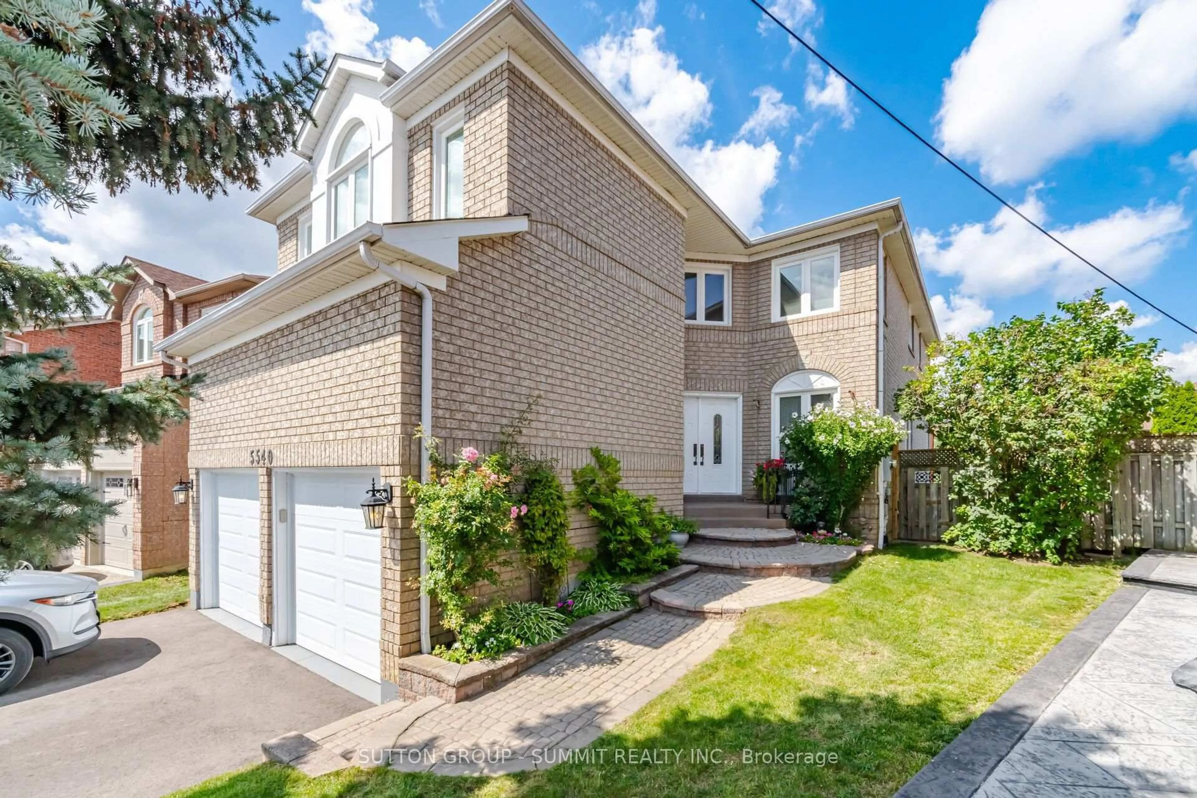 Home with brick exterior material, street for 5540 Prosper Crt, Mississauga Ontario L5V 2E5