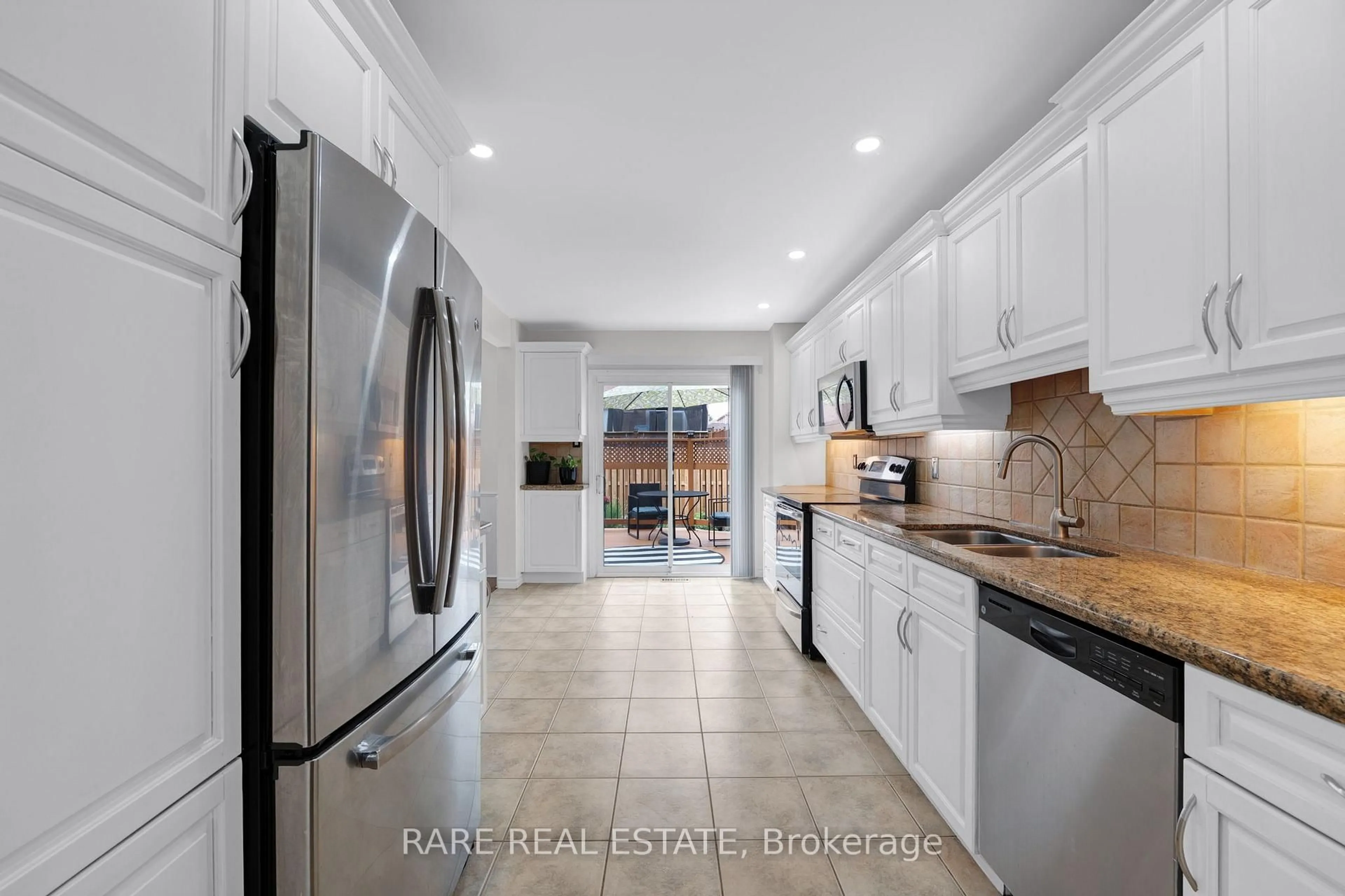 Open concept kitchen, ceramic/tile floor for 45 Sandmere Ave, Brampton Ontario L6Z 4A2