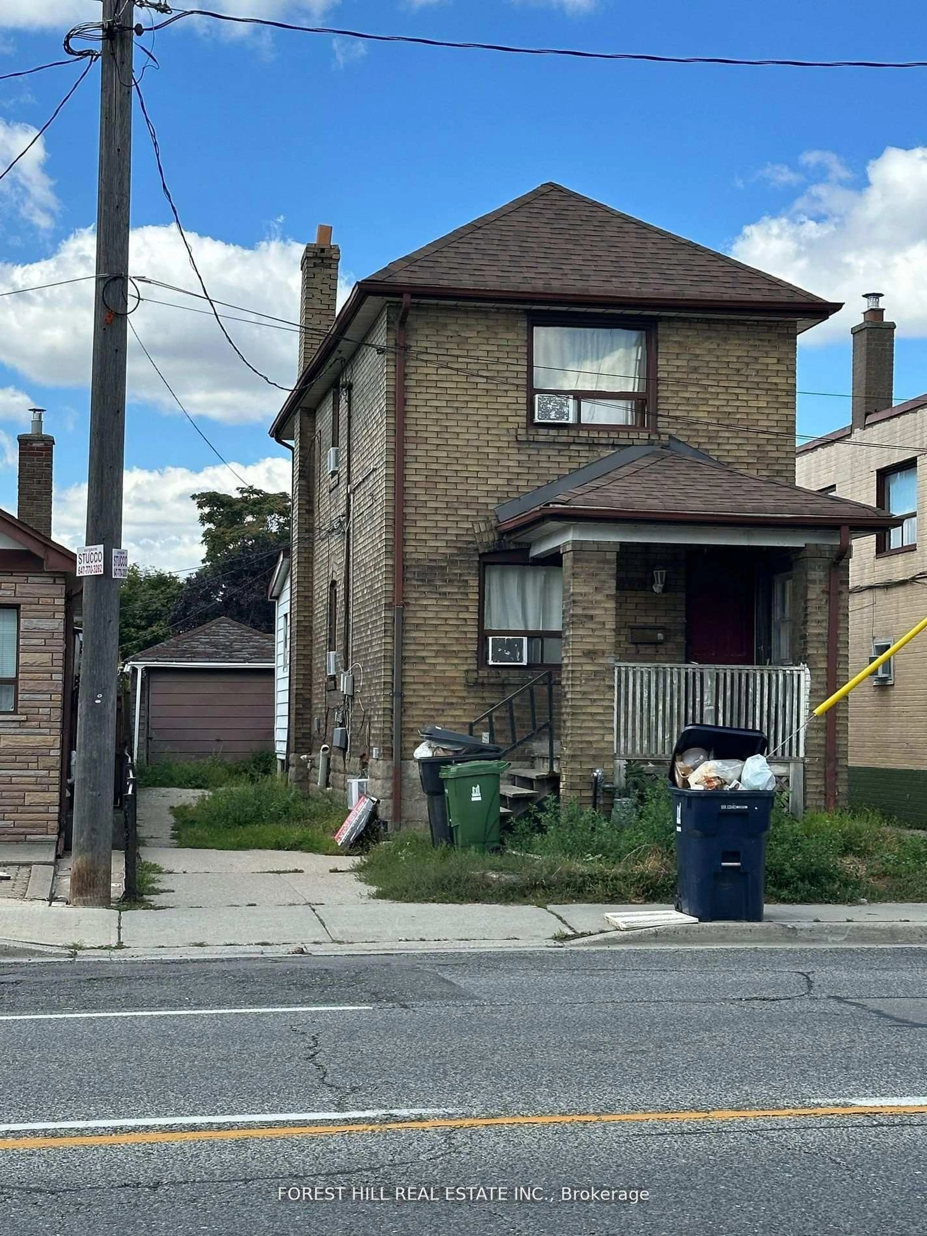 Home with brick exterior material, street for 666 Jane St, Toronto Ontario M6N 4A7