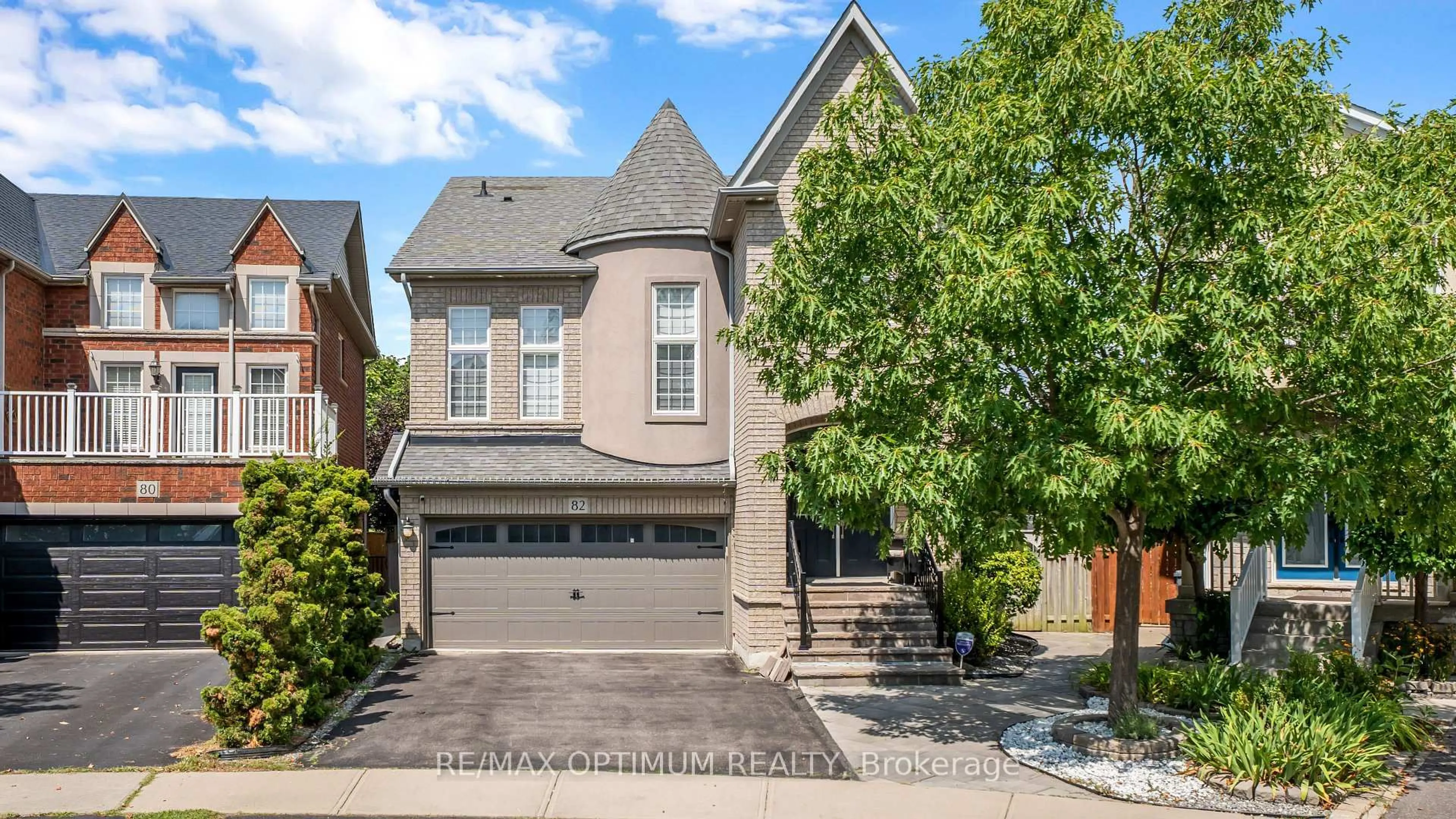 Home with brick exterior material, street for 82 Penbridge Circ, Brampton Ontario L7A 2R1