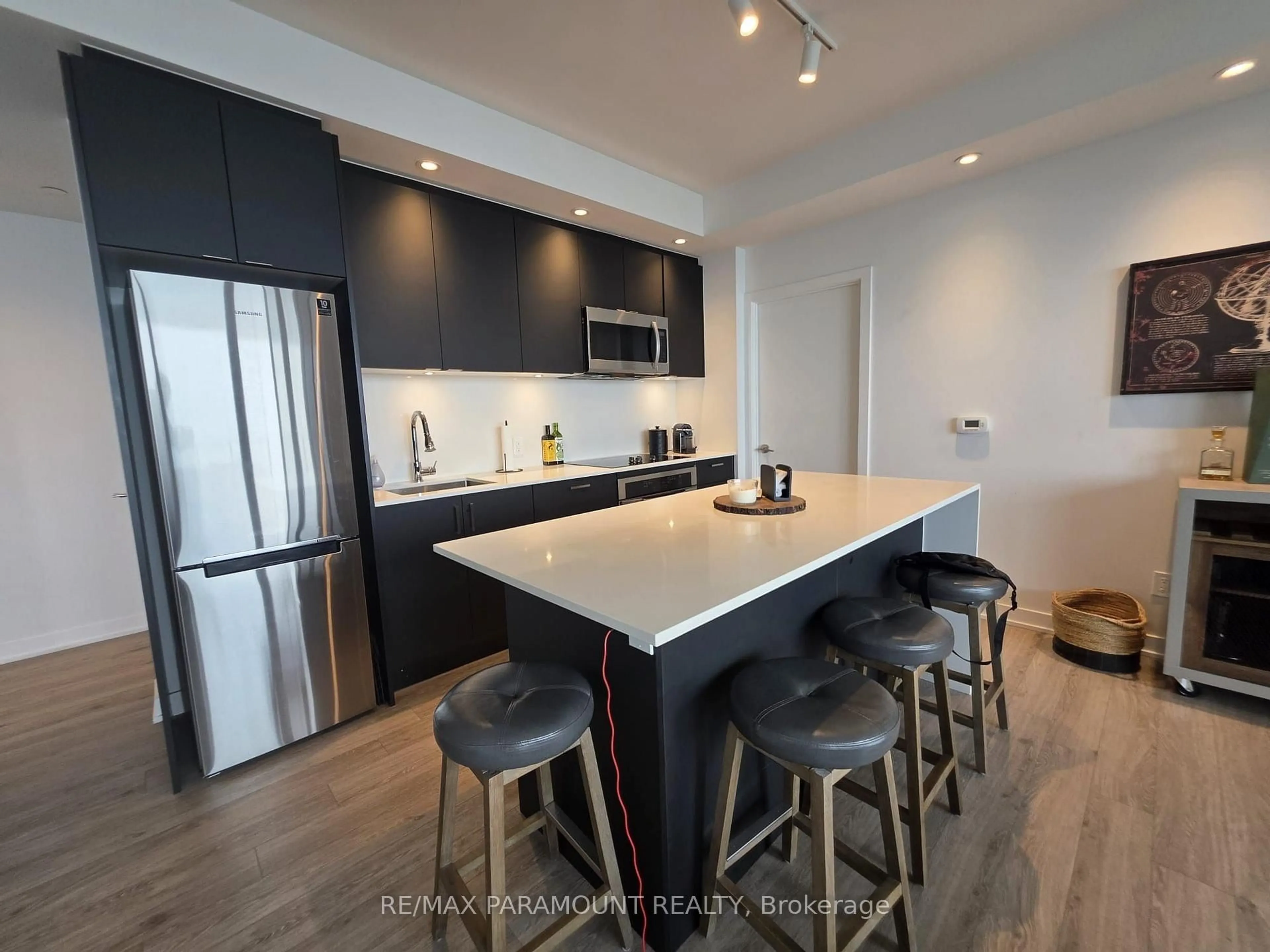 Open concept kitchen, unknown for 1926 Lake Shore Blvd #1807, Toronto Ontario M6S 1A1