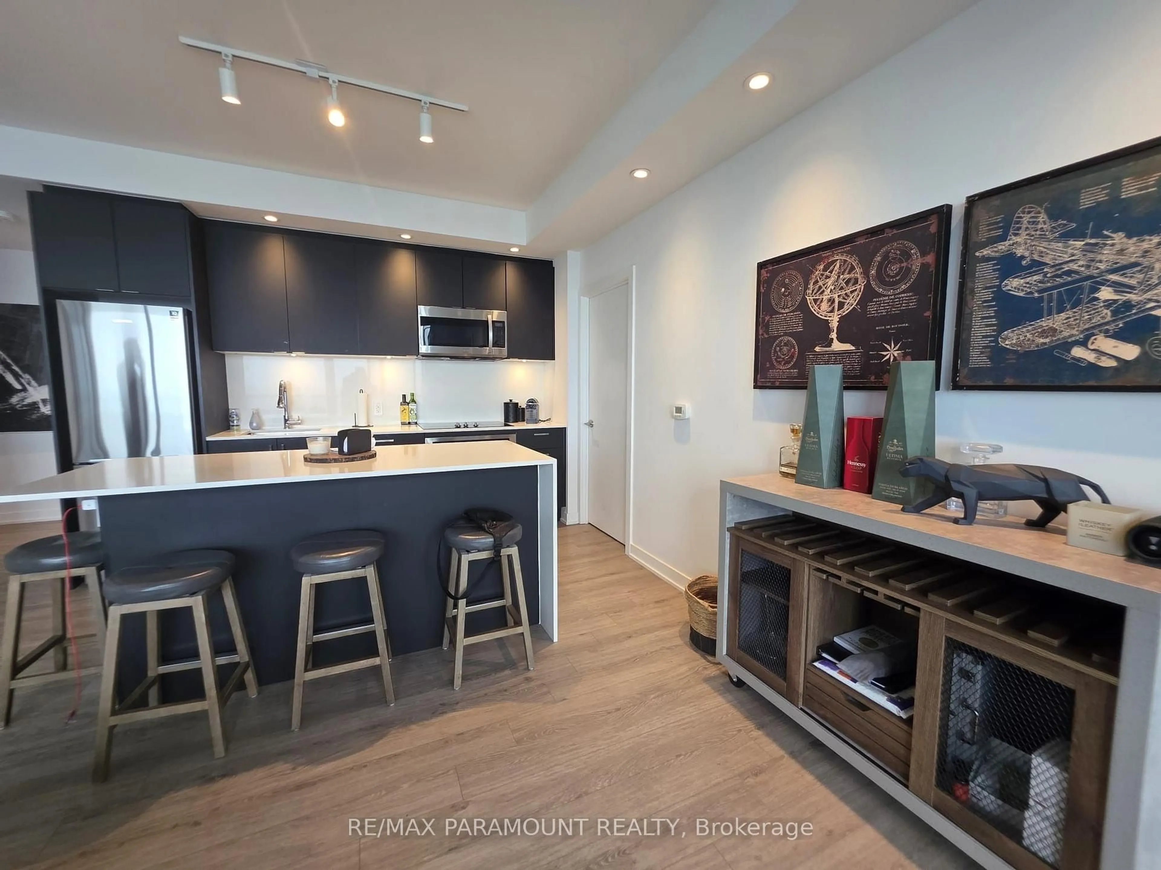 Open concept kitchen, unknown for 1926 Lake Shore Blvd #1807, Toronto Ontario M6S 1A1