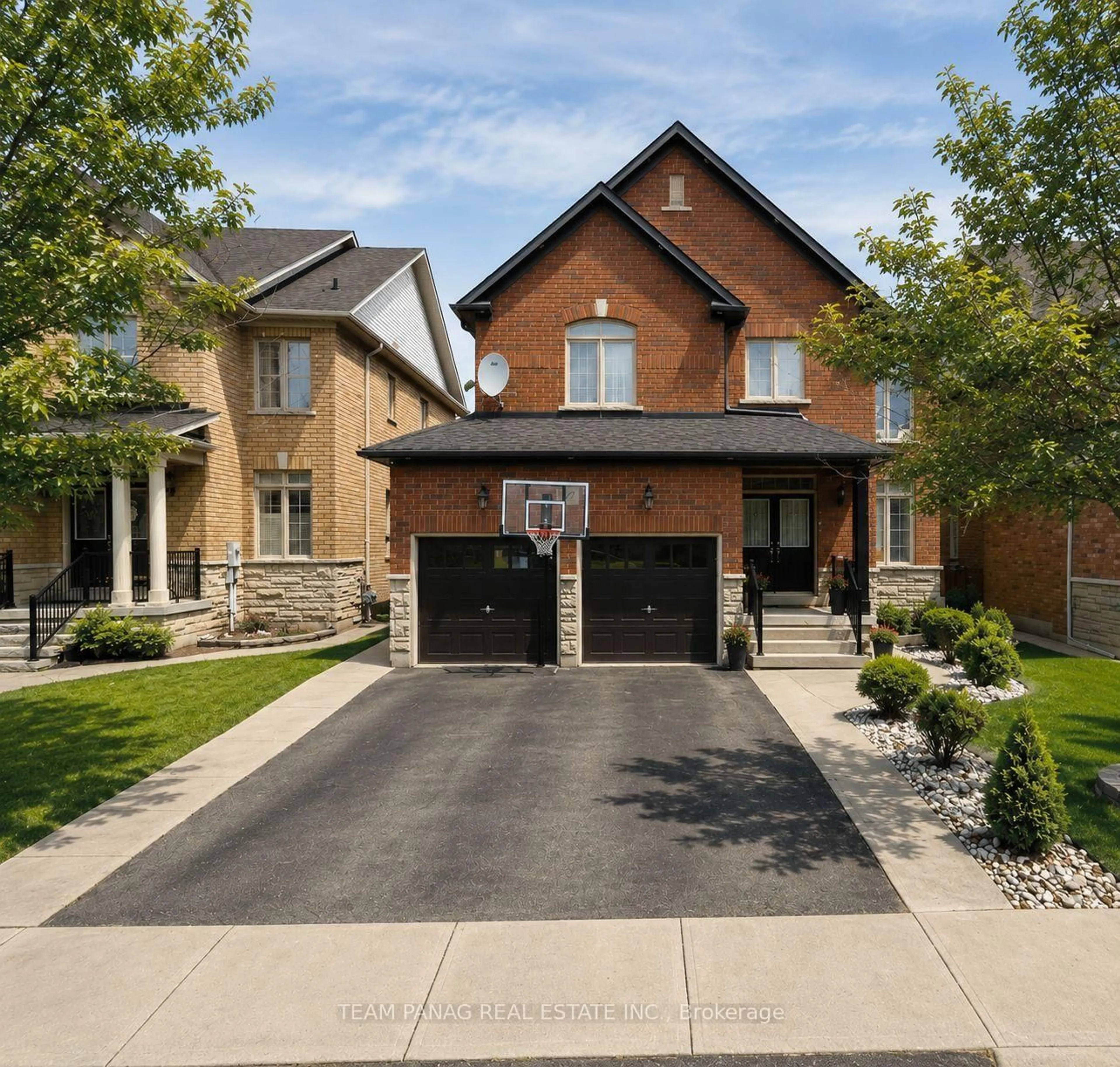 Home with brick exterior material, street for 47 Sorbonne Dr, Brampton Ontario L6P 1Y6
