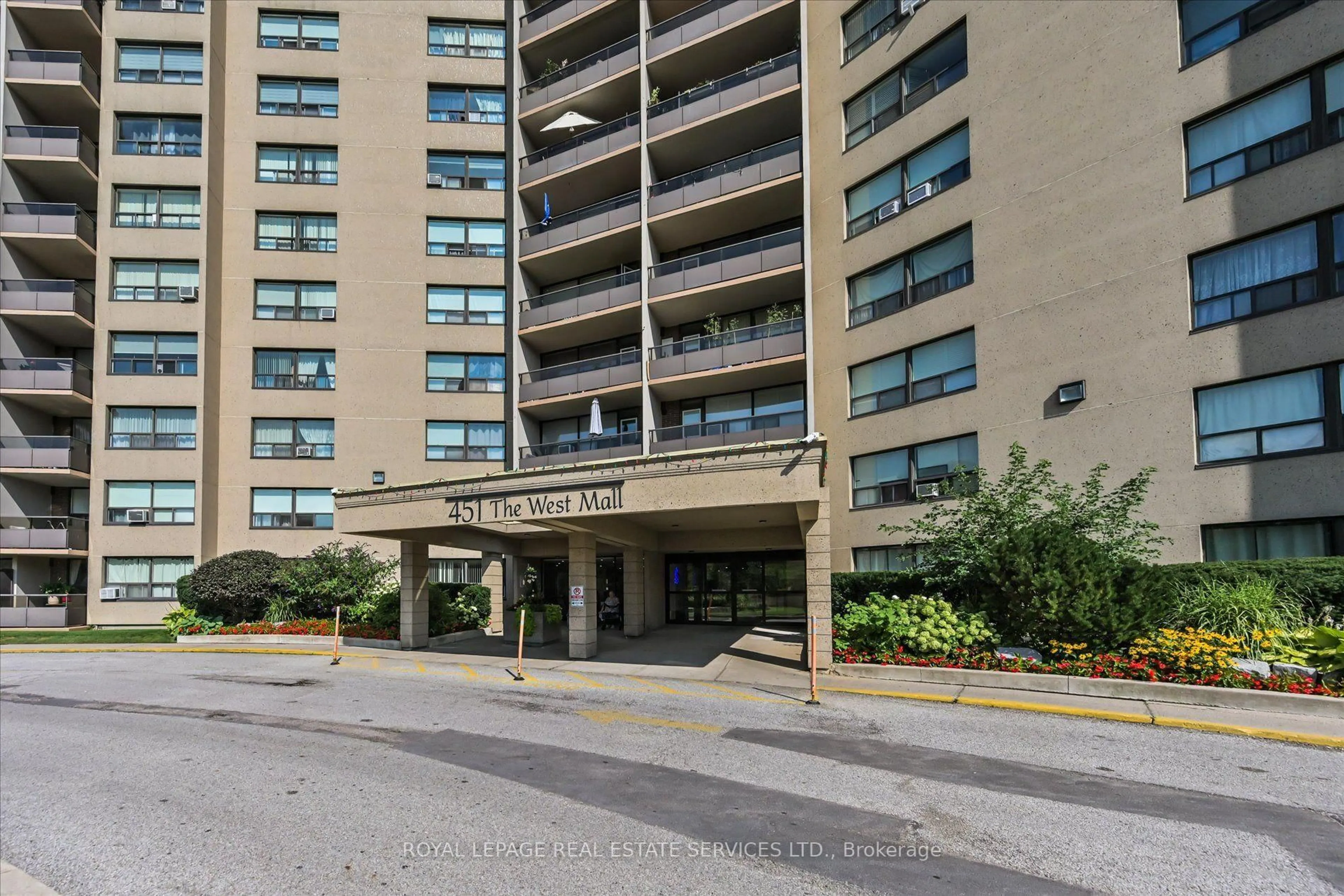 Indoor foyer for 451 The West Mall #1518, Toronto Ontario M9C 1G1