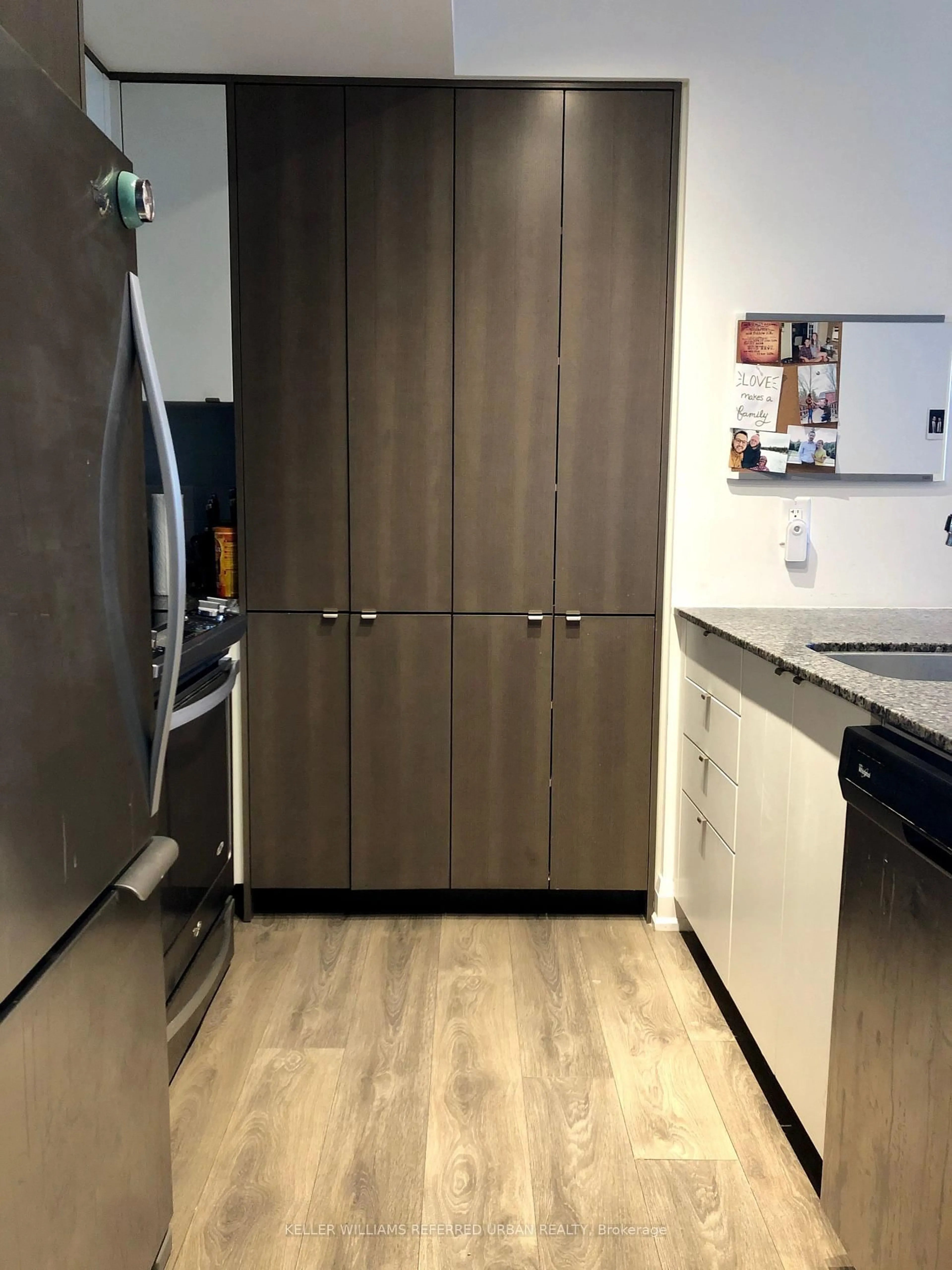 Standard kitchen, unknown for 9 Valhalla Inn Rd #2407, Toronto Ontario M9B 0B2