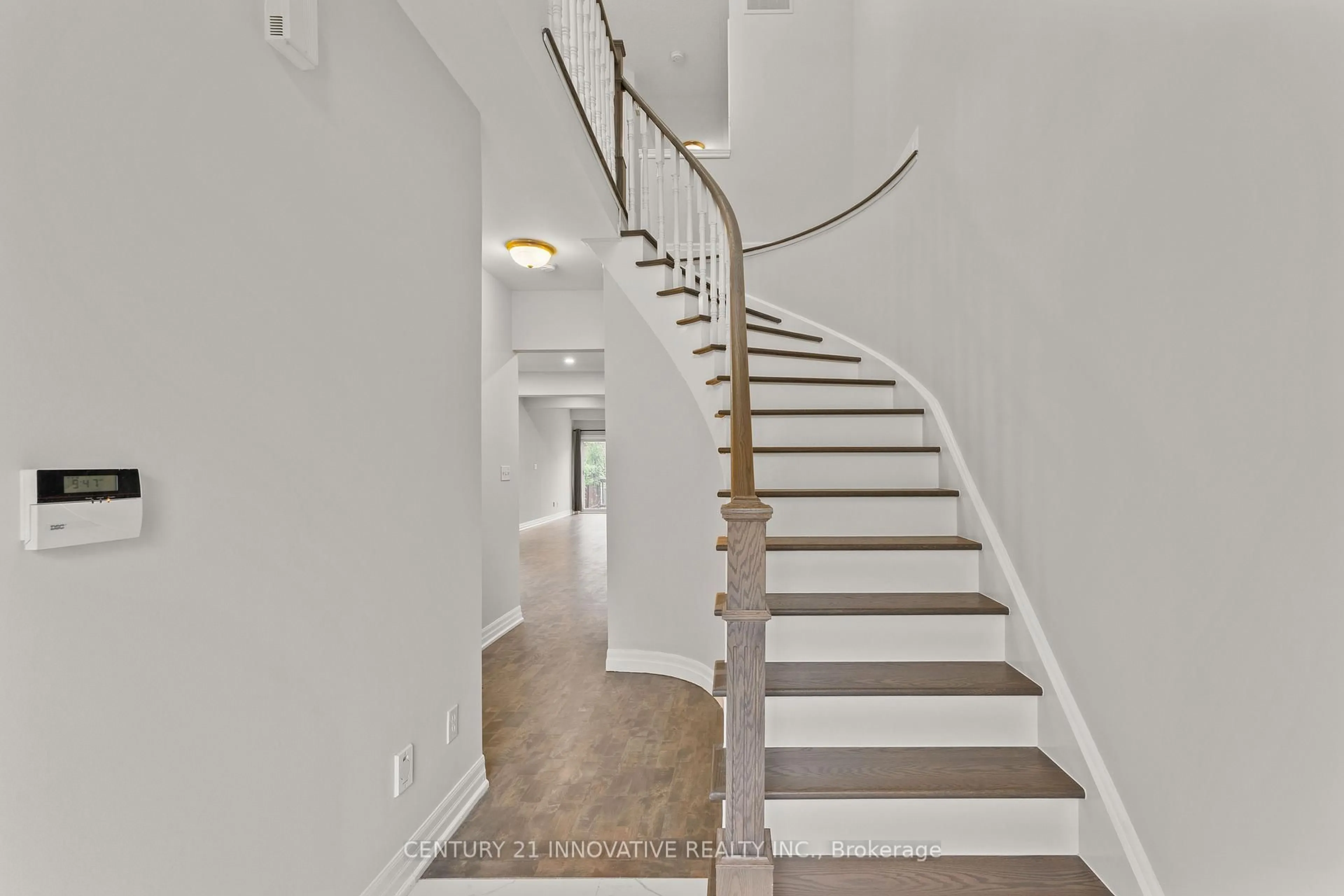 Stairs for 2442 Felhaber Cres, Oakville Ontario L6H 7N8