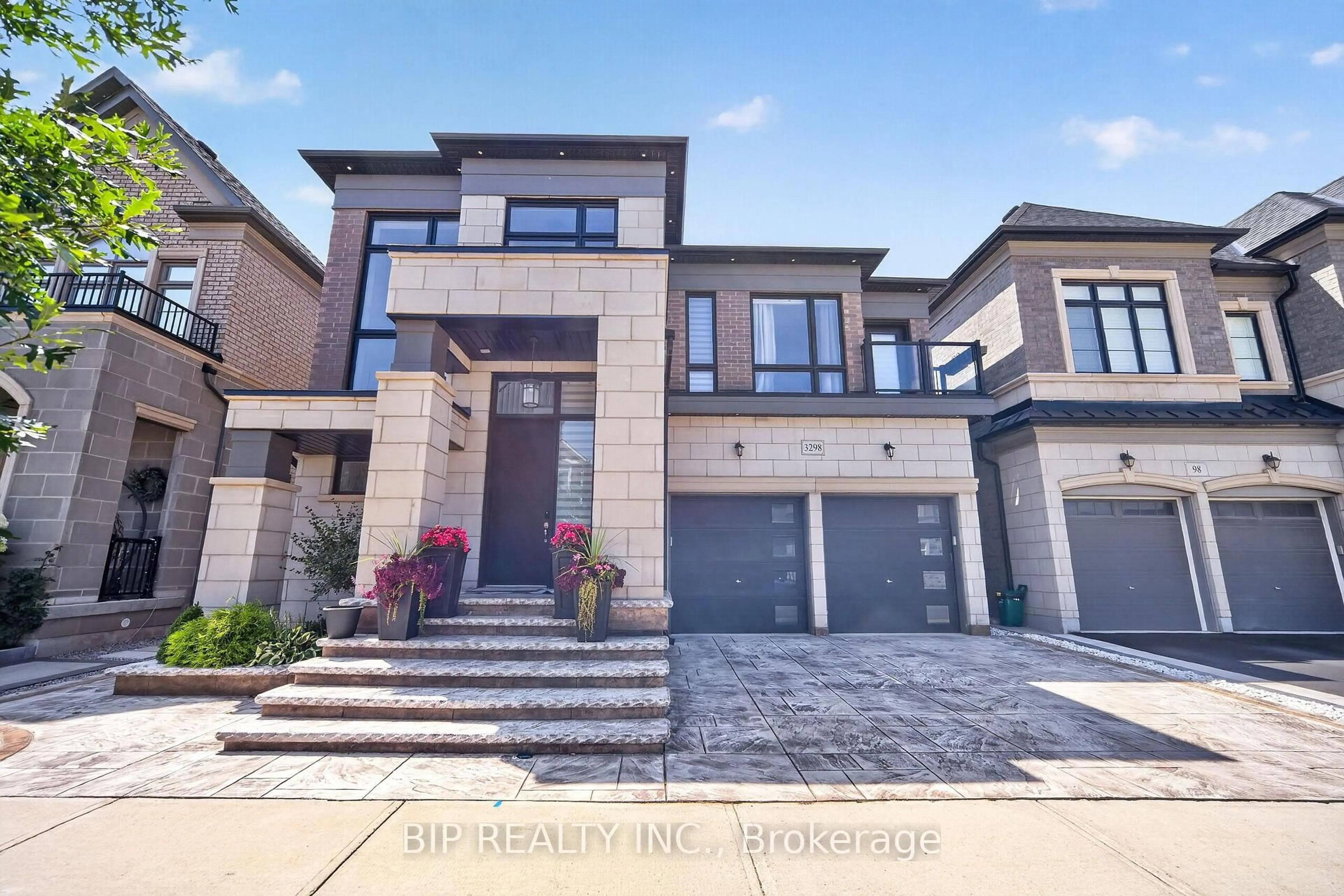 Home with brick exterior material, street for 3298 Post Rd, Oakville Ontario L6H 0Z7