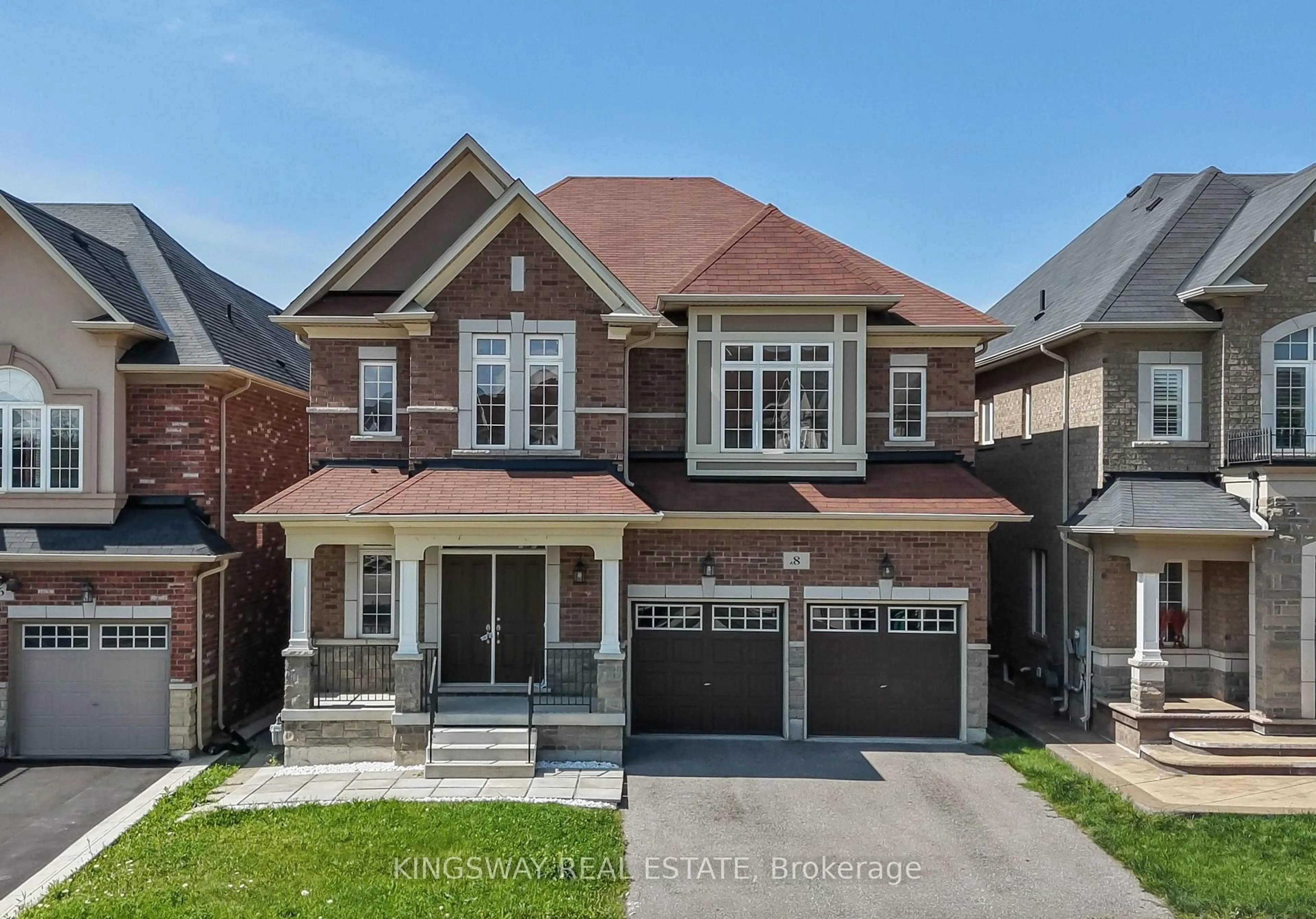 Home with brick exterior material, street for 8 Monkton Circ, Brampton Ontario L6Y 0X1