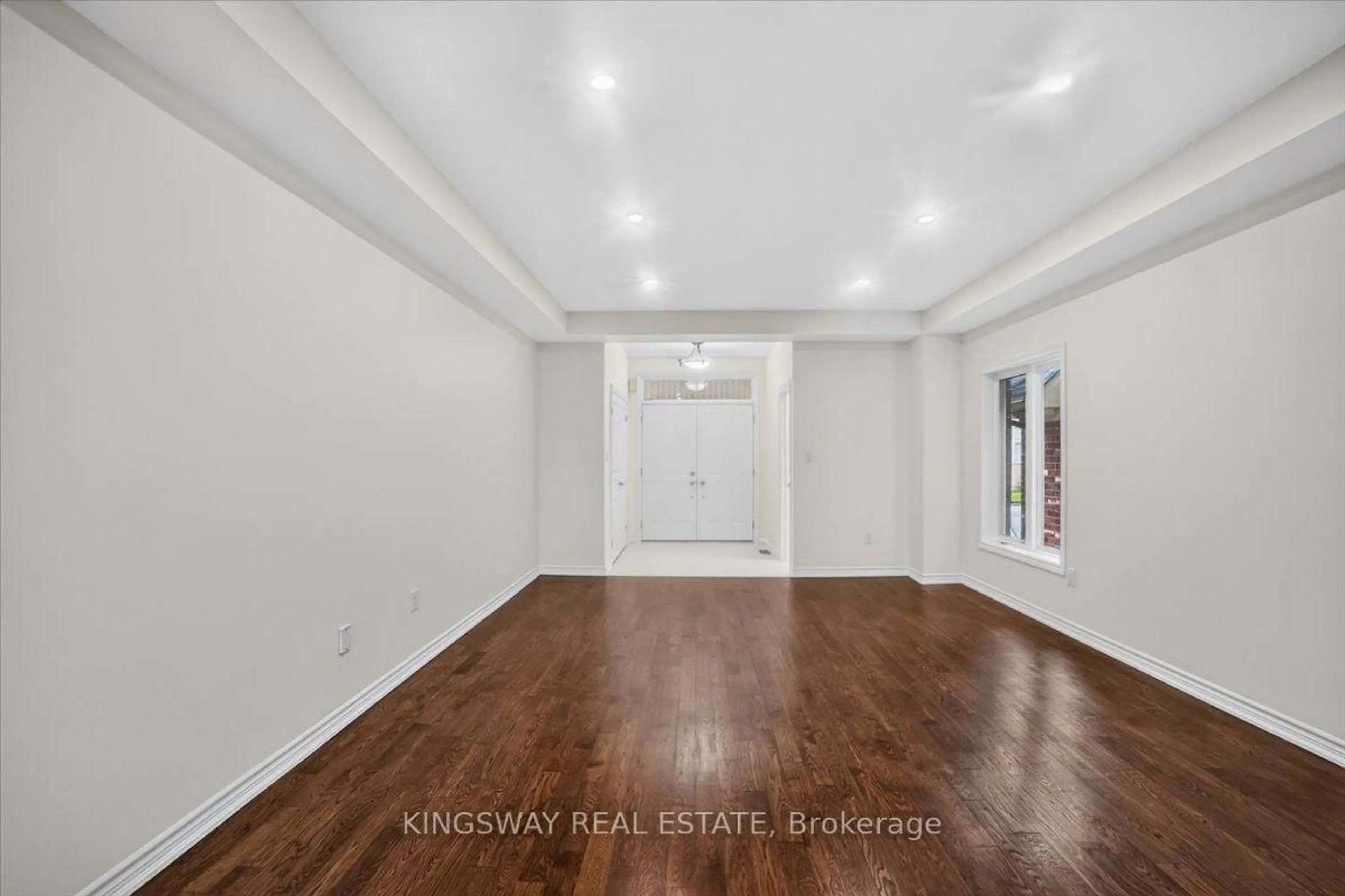 A pic of a room for 8 Monkton Circ, Brampton Ontario L6Y 0X1