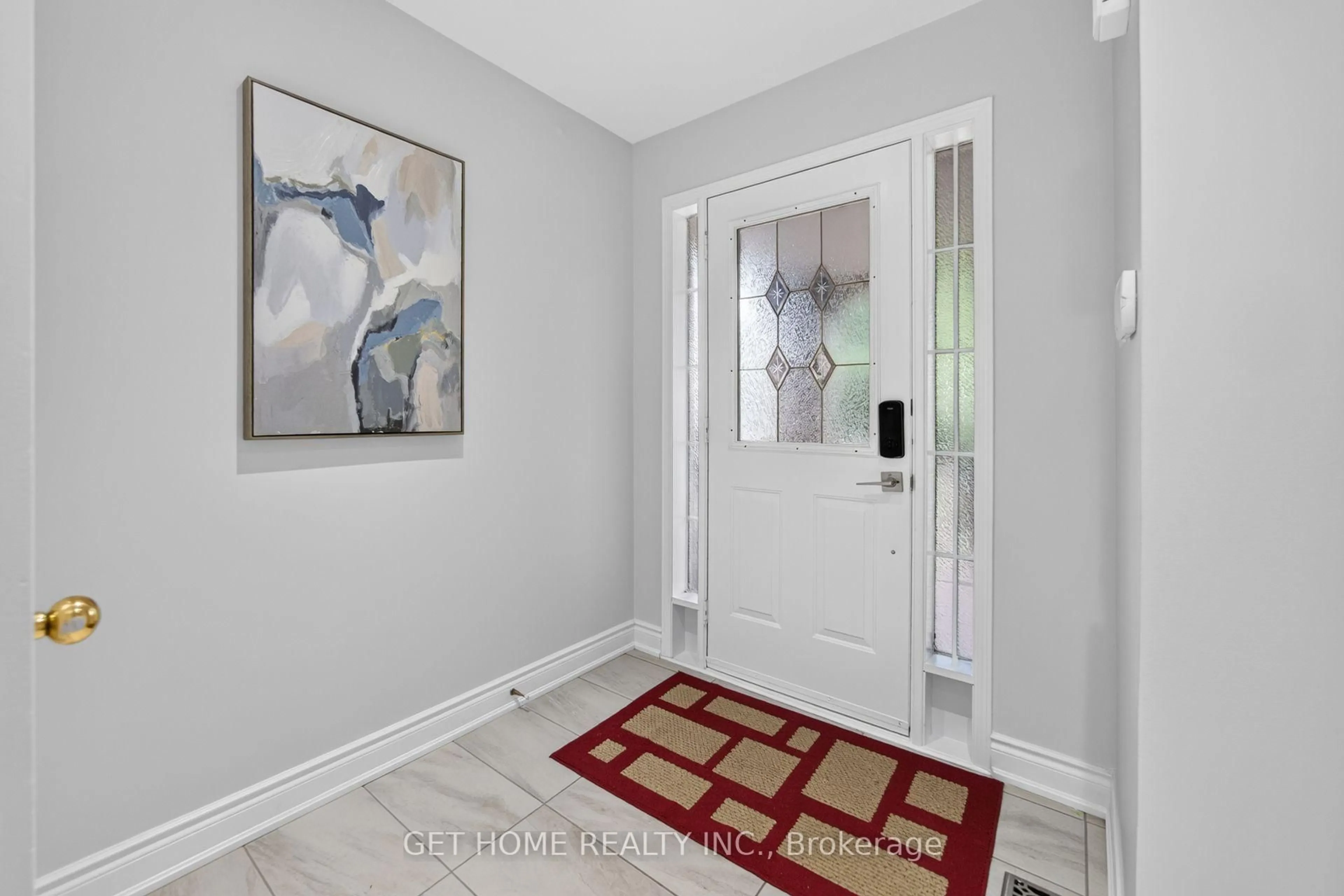 Indoor entryway for 3152 Malham Gate, Mississauga Ontario L5M 6K9