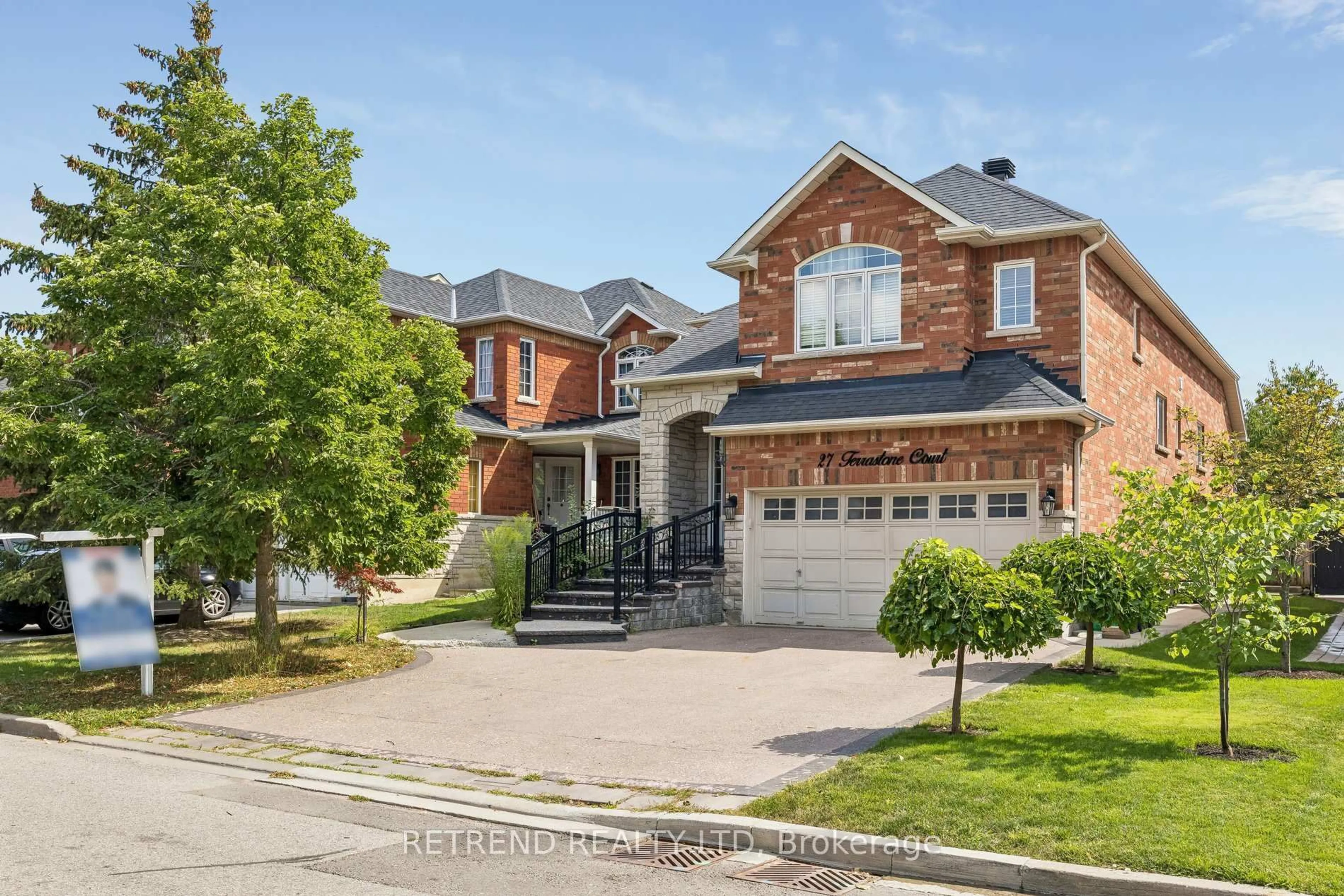 Home with brick exterior material, street for 27 Terrastone Crt, Caledon Ontario L7E 2G7