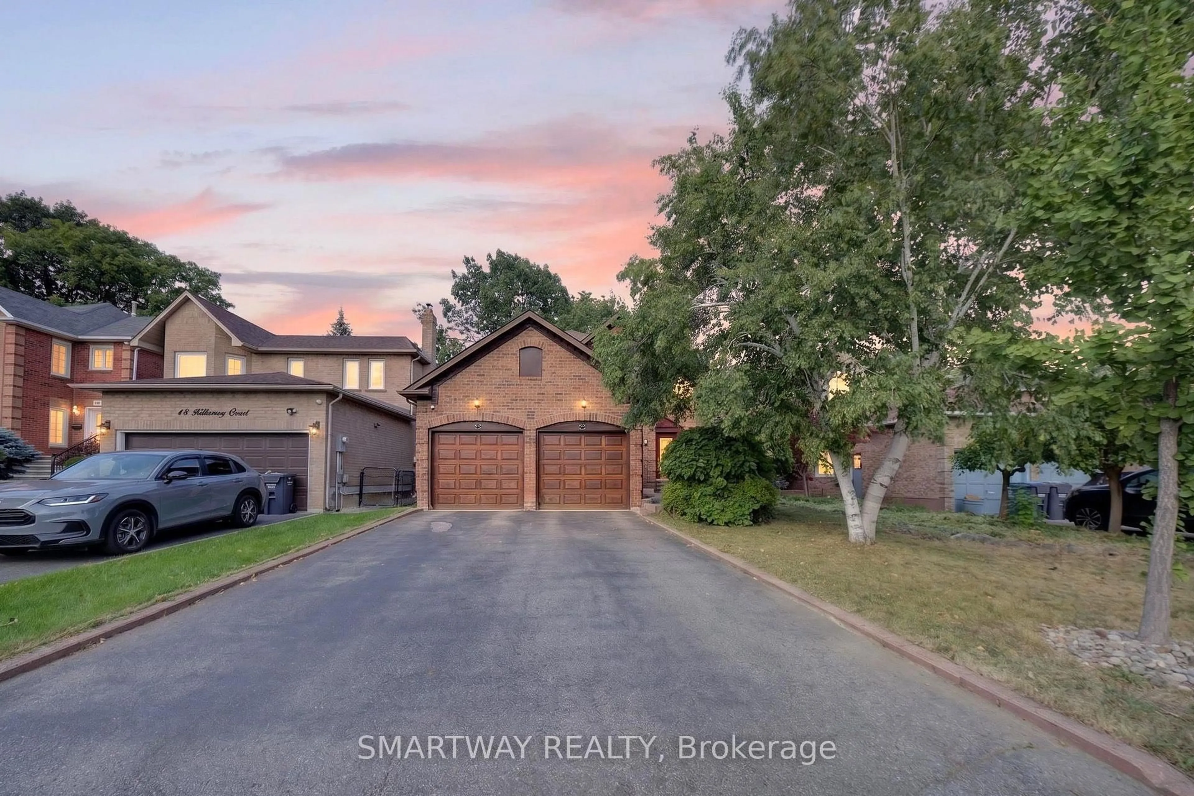 A pic from outside/outdoor area/front of a property/back of a property/a pic from drone, street for 50 Killarney Crt, Brampton Ontario L6Z 3B5